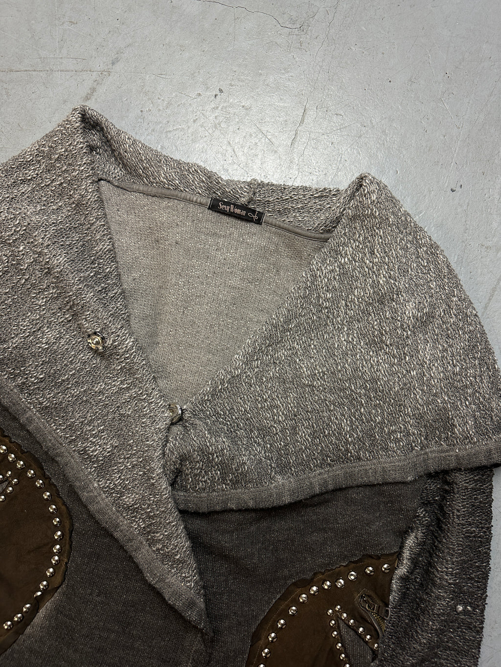 Detailliertes Produktbild von Vintage Sexy Woman Hooded Cardigan M/L von vorne