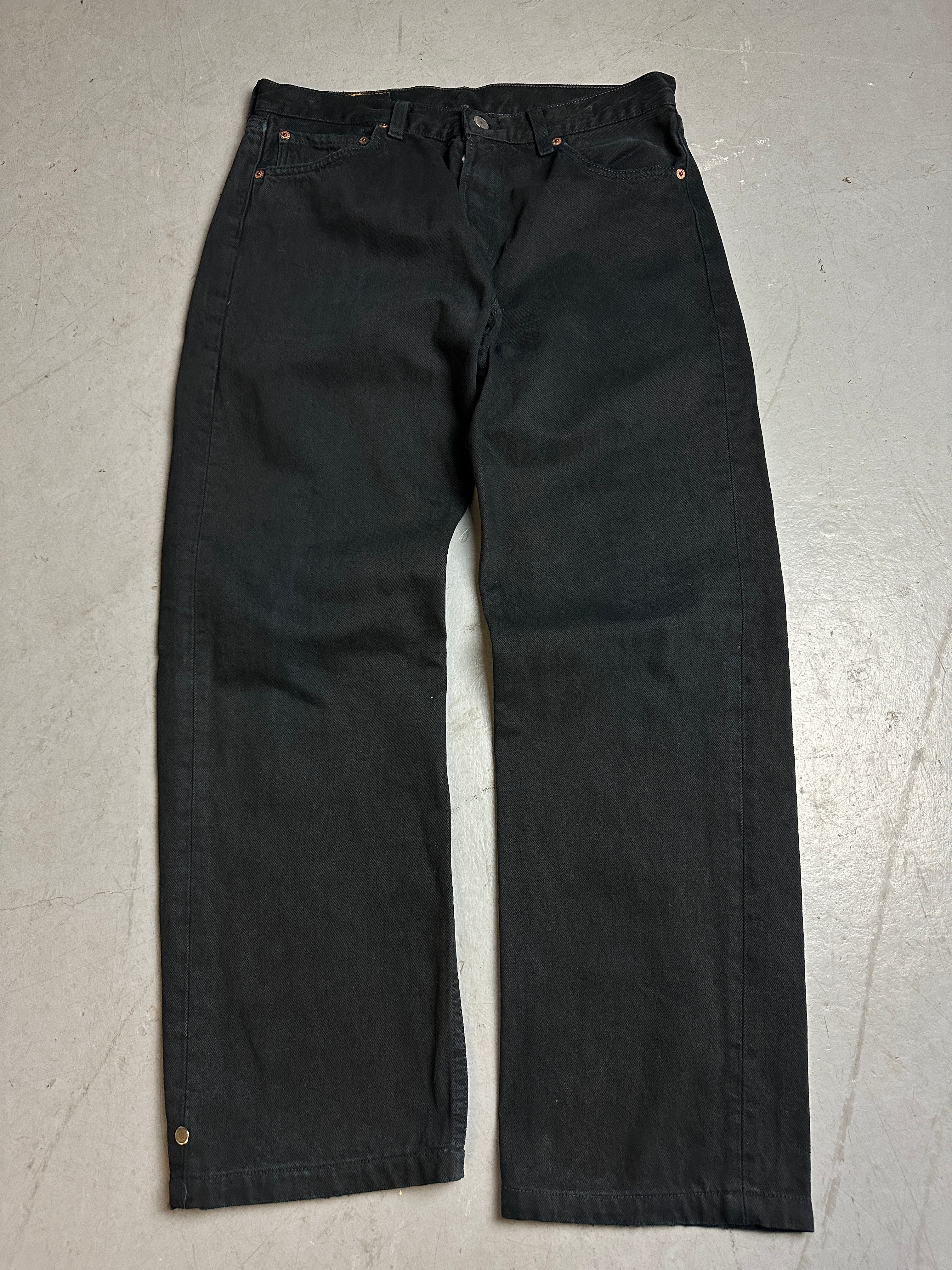 Productbild von Vintage Black Levis Denim M/L von vorne 