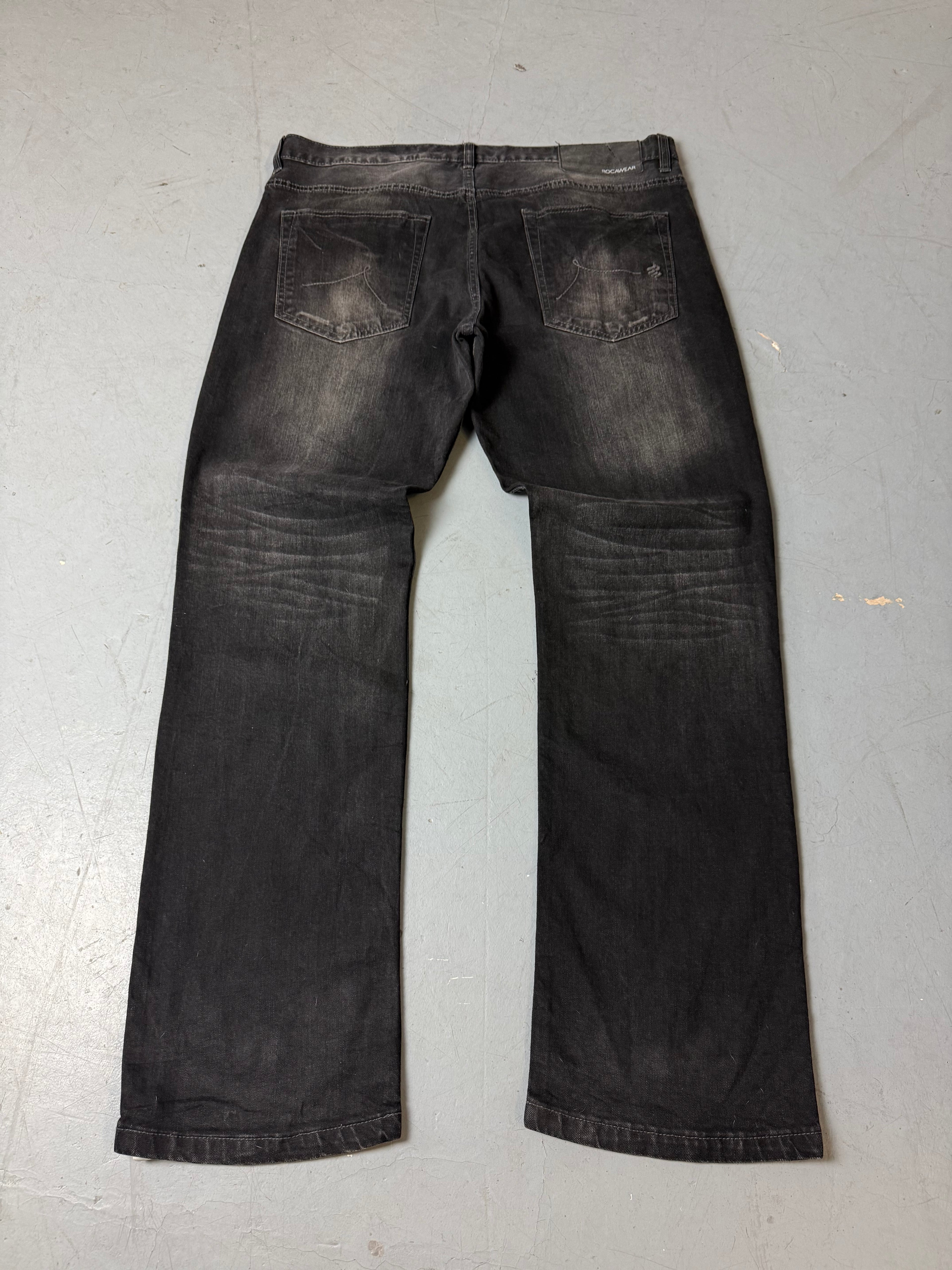 Produktbild von einer Vintage Rocawear Black Baggy Denim von hinten