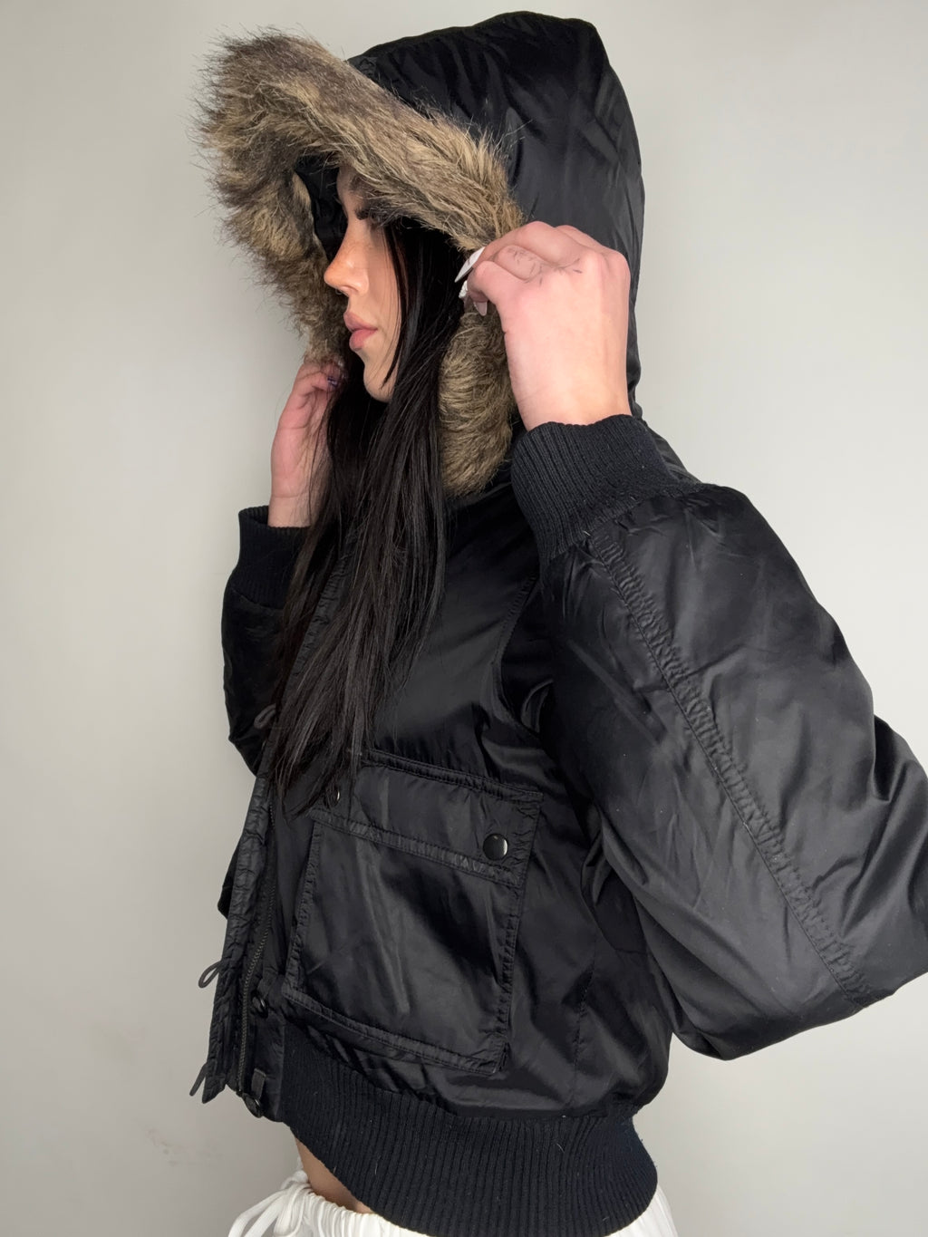 Schwarze vintage Calvin Klein Winterjacke cropped Y2K mit fur hood 