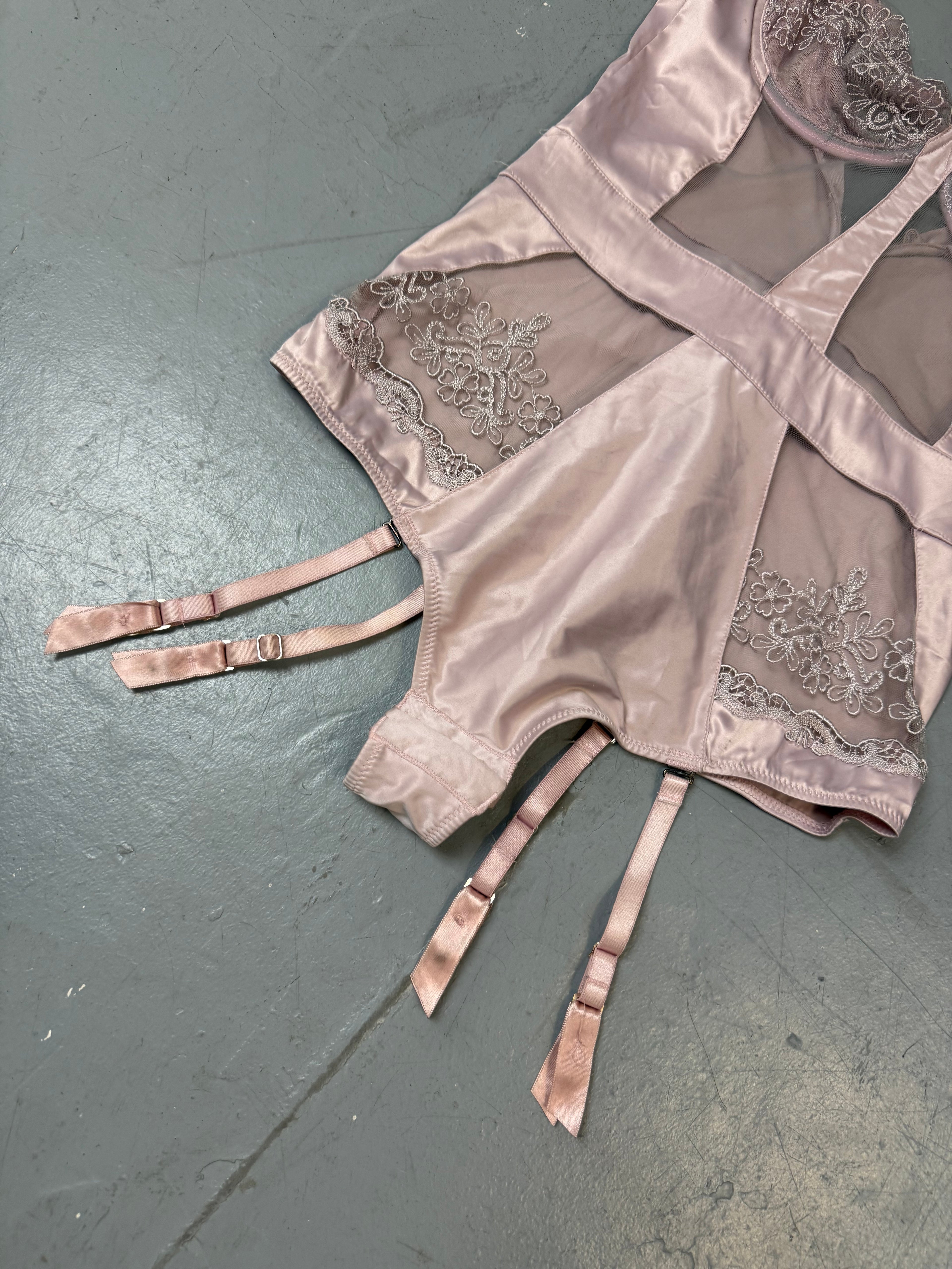 Vintage Light Pink Seethrough Lace Body S