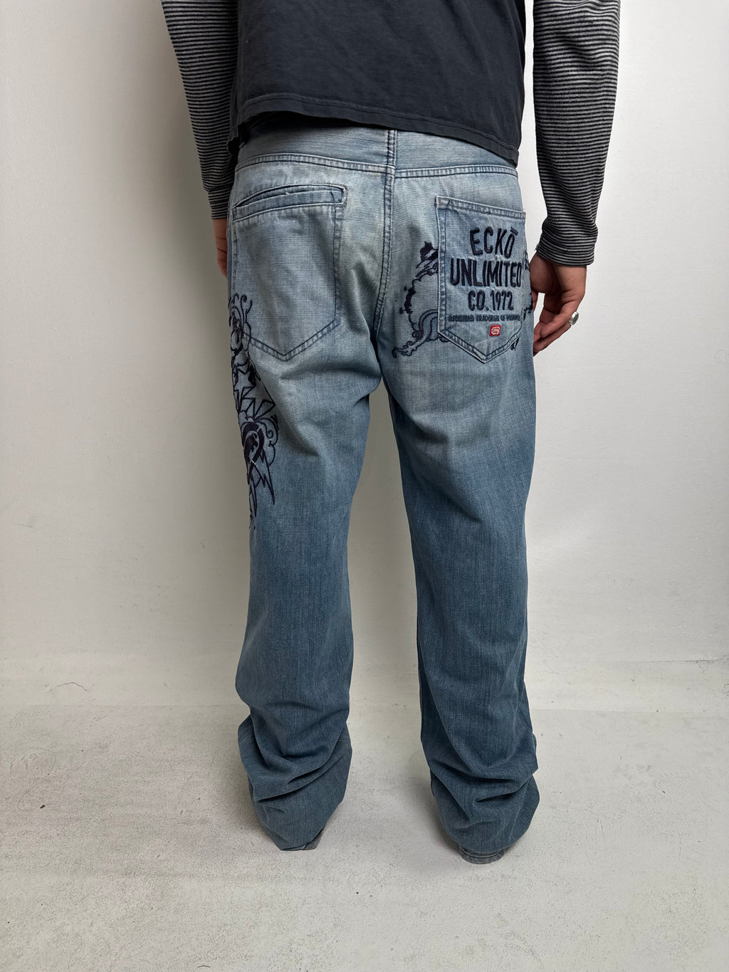 Tragebild von Vintage Ecko Unltd. Crazy Stitched Baggy Denim XL von hinten
