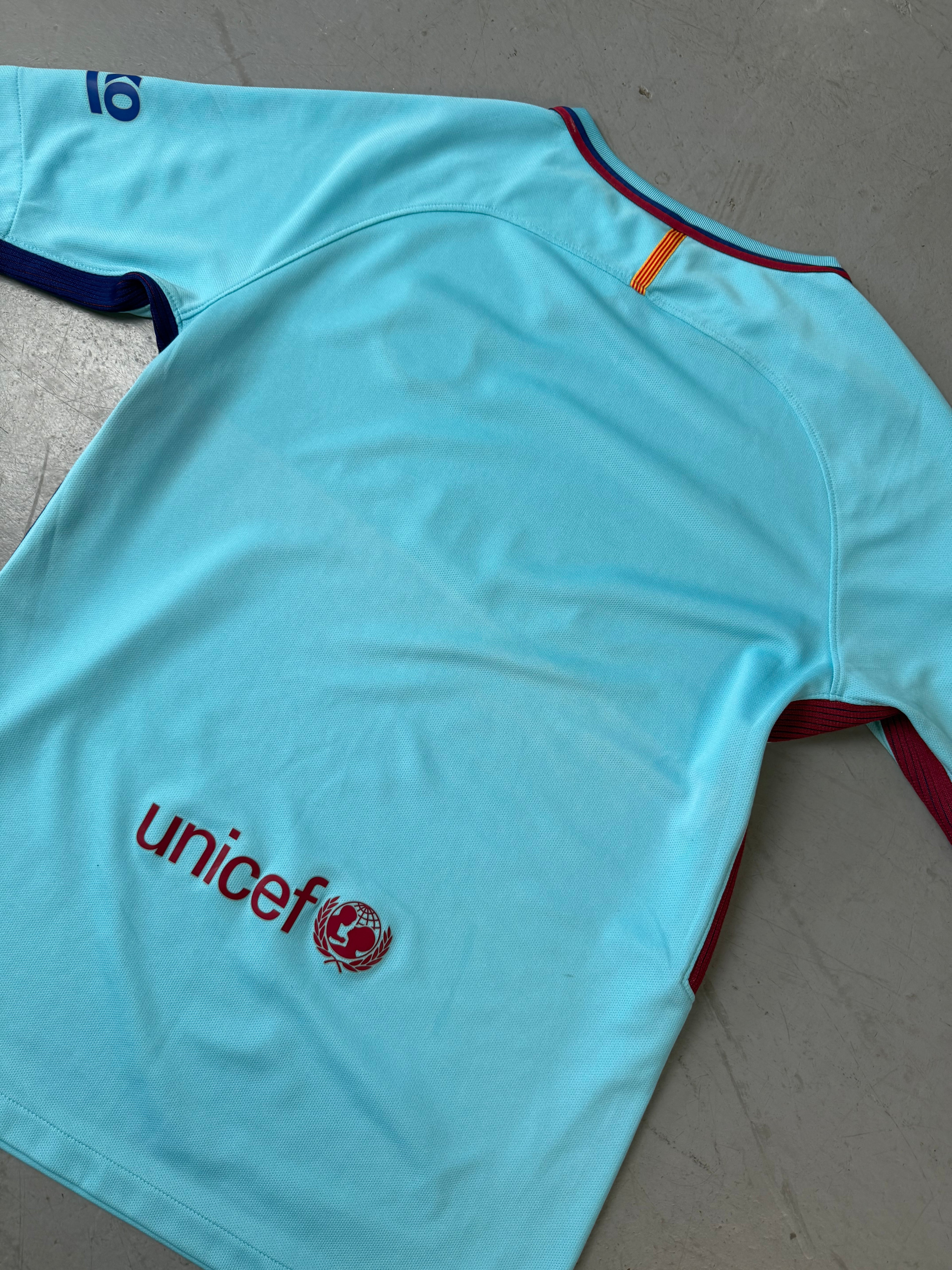 Vintage Nike FC Barcelona 17/18 Away Jersey M/L