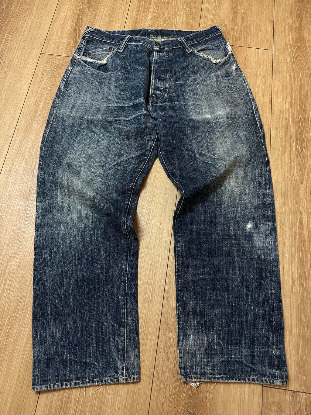 Produktbild von einer Vintage Washed and Printed Denim von vorne