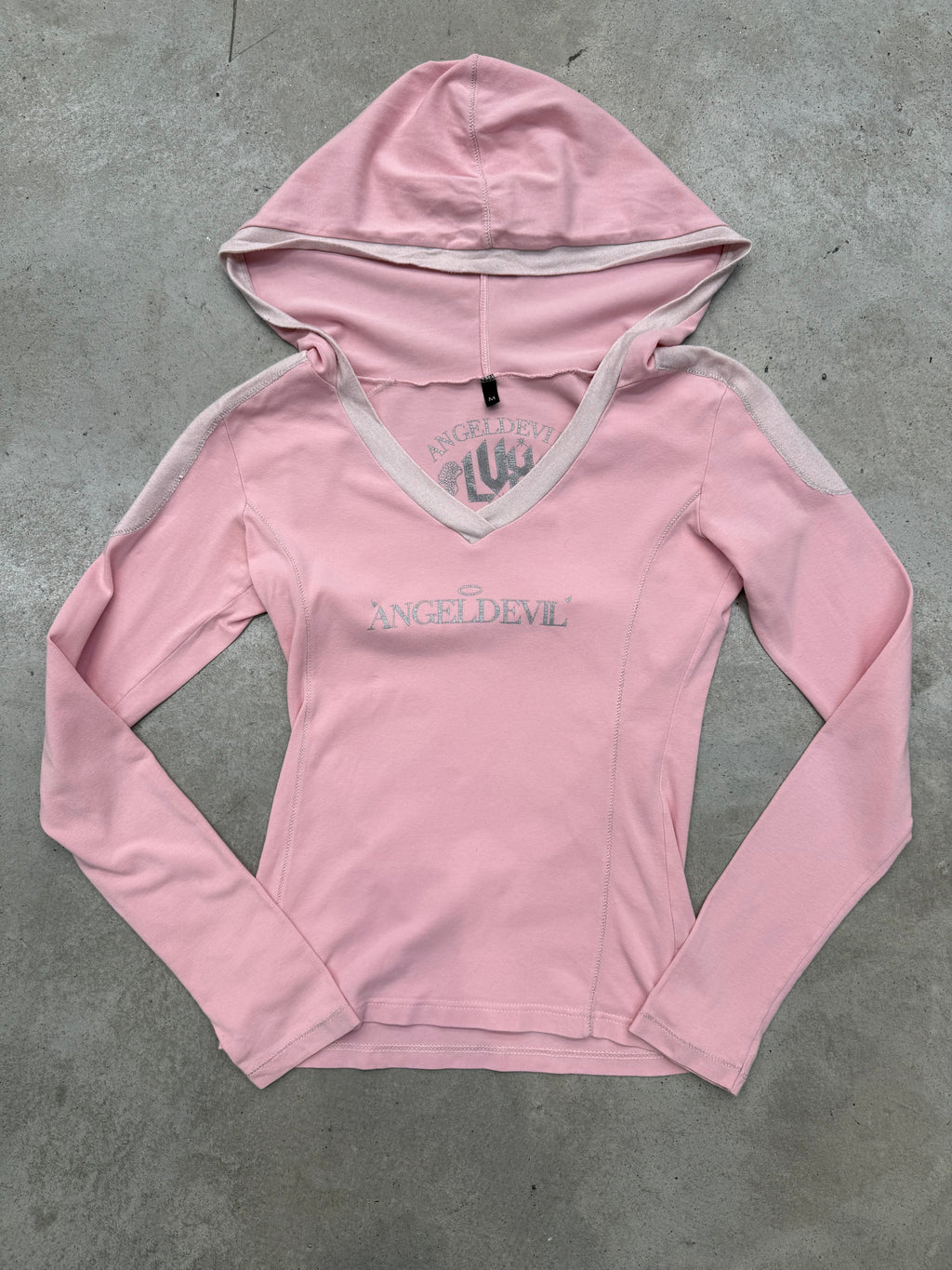 Vintage AngelDevil Pink and White Hooded Longsleeve für Herren Y2K Second Hand Fashion