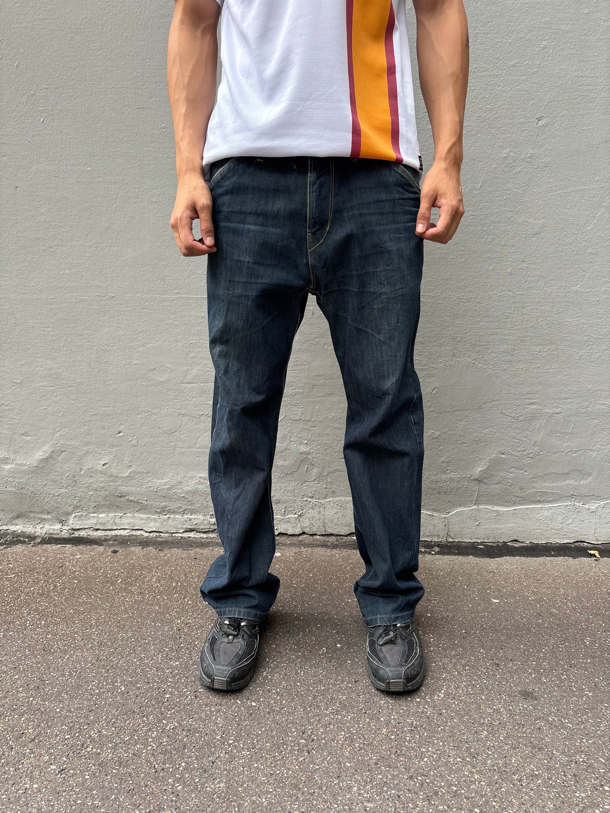 Vintage Dark Blue Levis Engineered Denim L/M