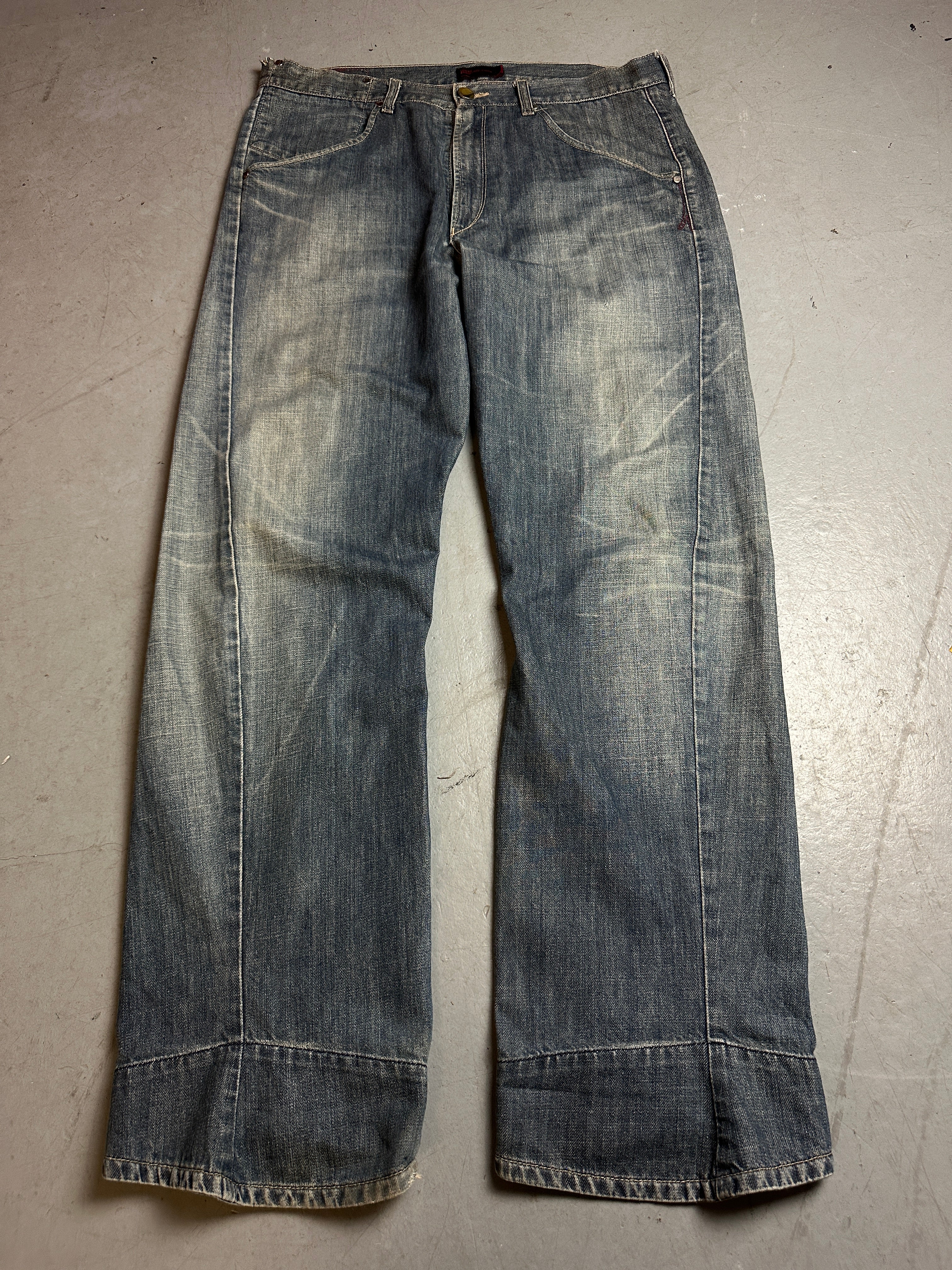 Produktbild von einer Vintage Levis Engineered Denim von vorne