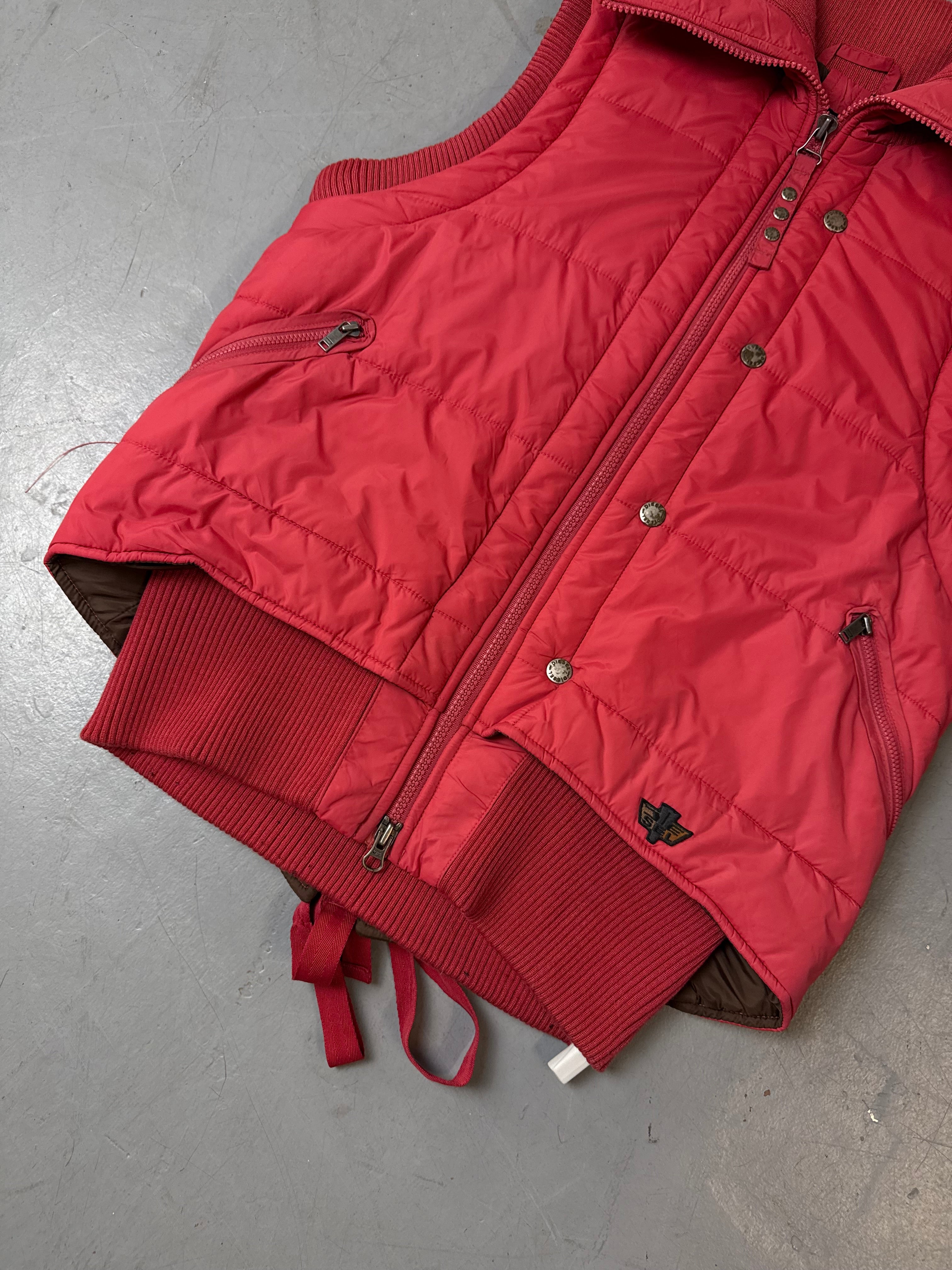 Detailliertes Produktbild von Vintage Diesel Coral Puffer Vest M/L von vorne