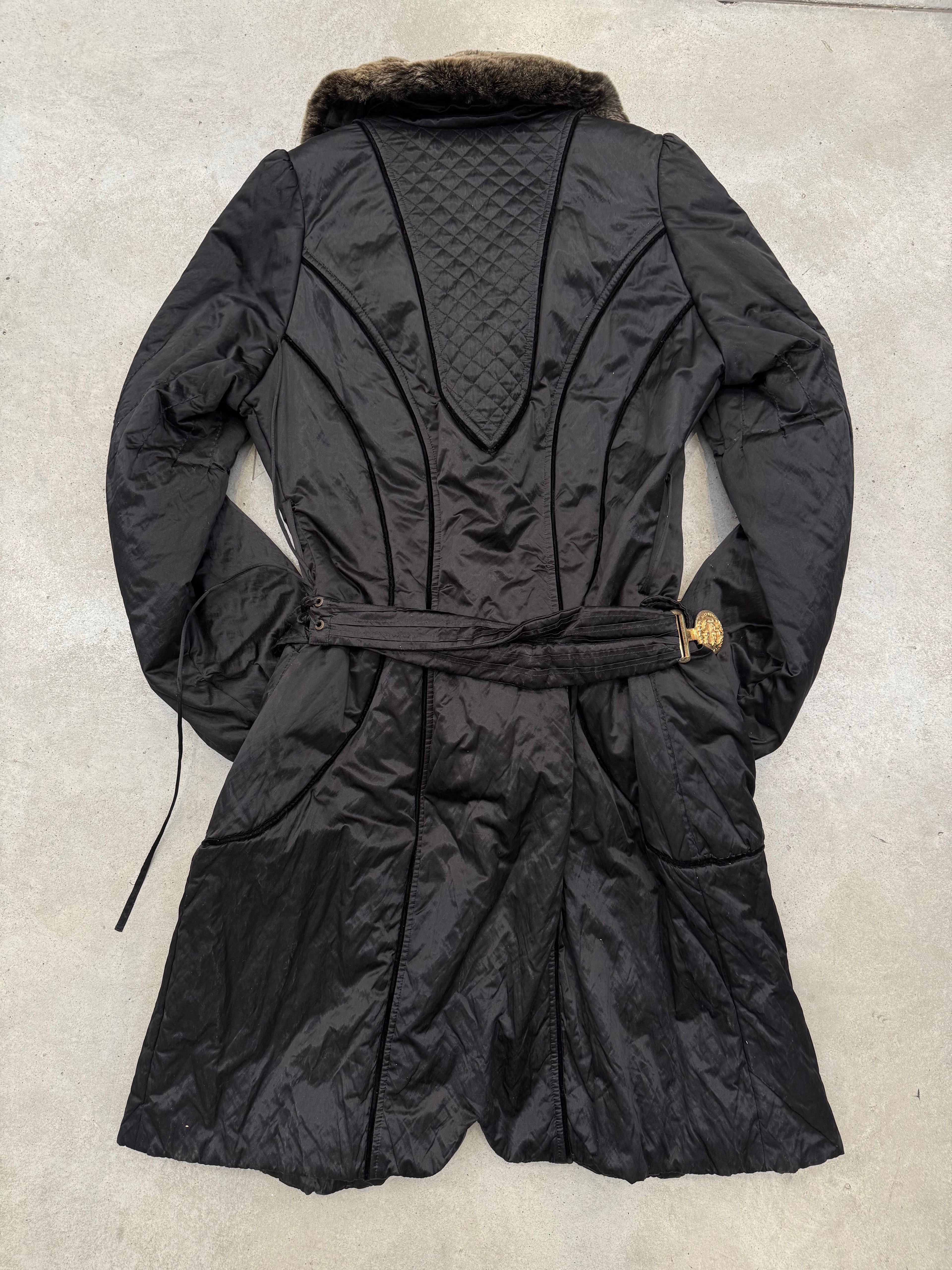 Vintage Roberto Cavalli Class Black Coat with Faux Fur Collar Für Frauen. Y2K Second Hand 2000s Fashion 