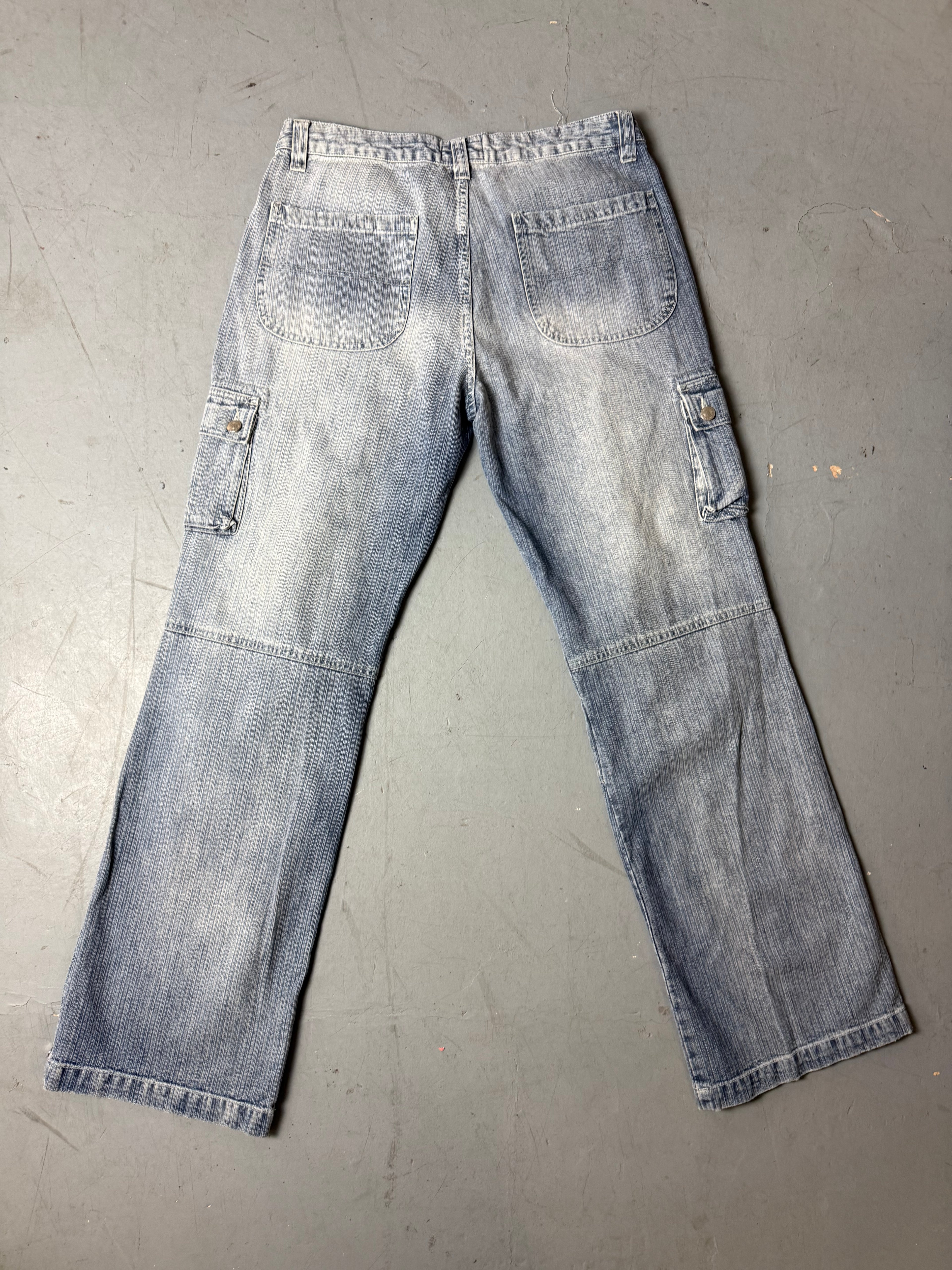 Produktbild von einer Vintage Terranova Light Blue Baggy Jeans von hinten