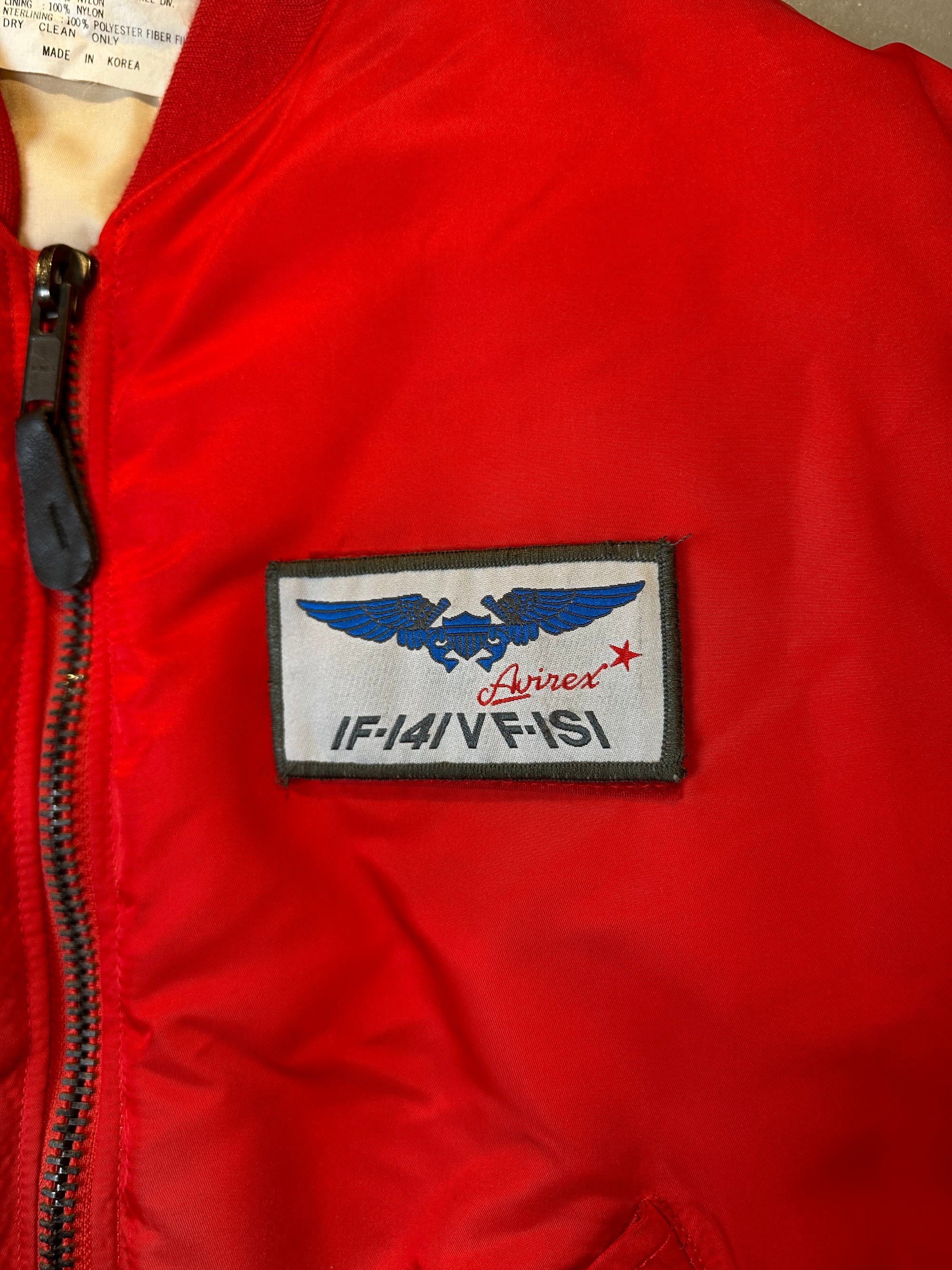 Bild vom Patch von einer Vintage Red Avirex Bomberjacket S/M mit abnehmbaren Patch