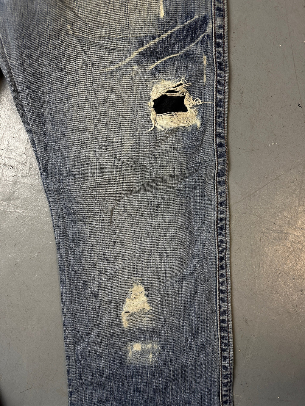 Detailbild von Vintage Cipo&Baxx Dragon Printed Baggy Denim von Hosenbein