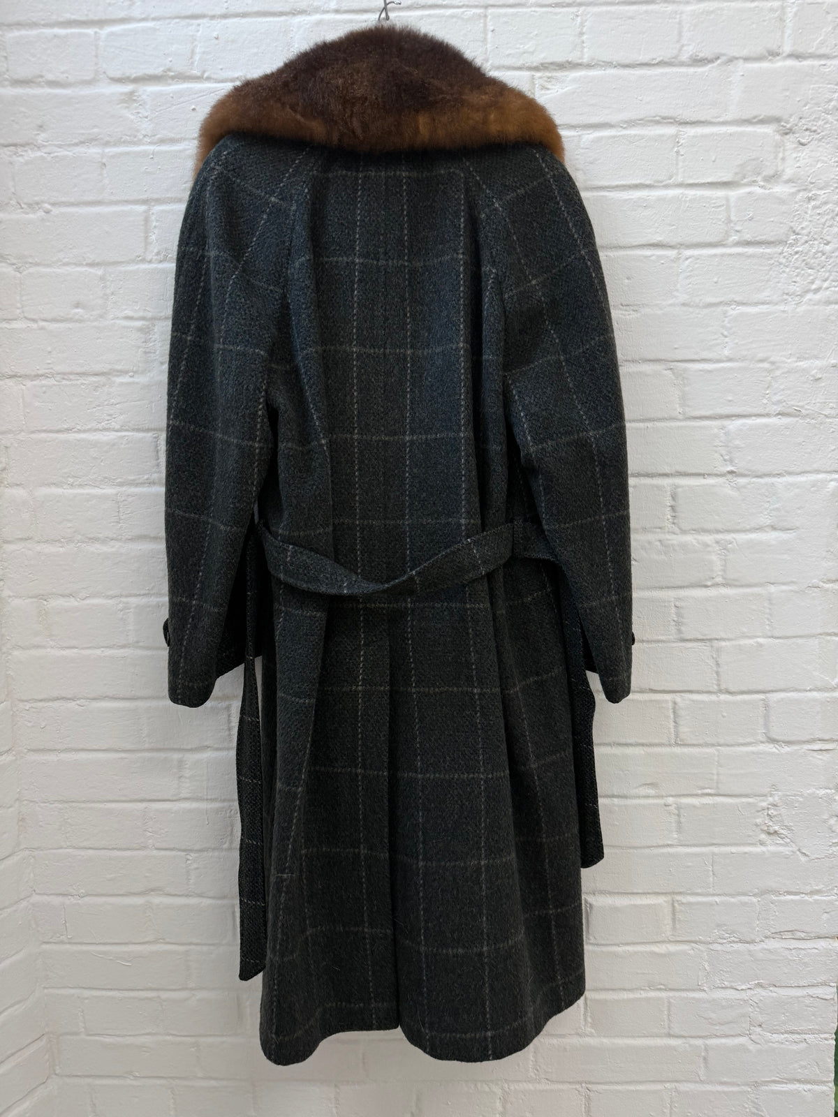Vintage Valentino Mantel (52)