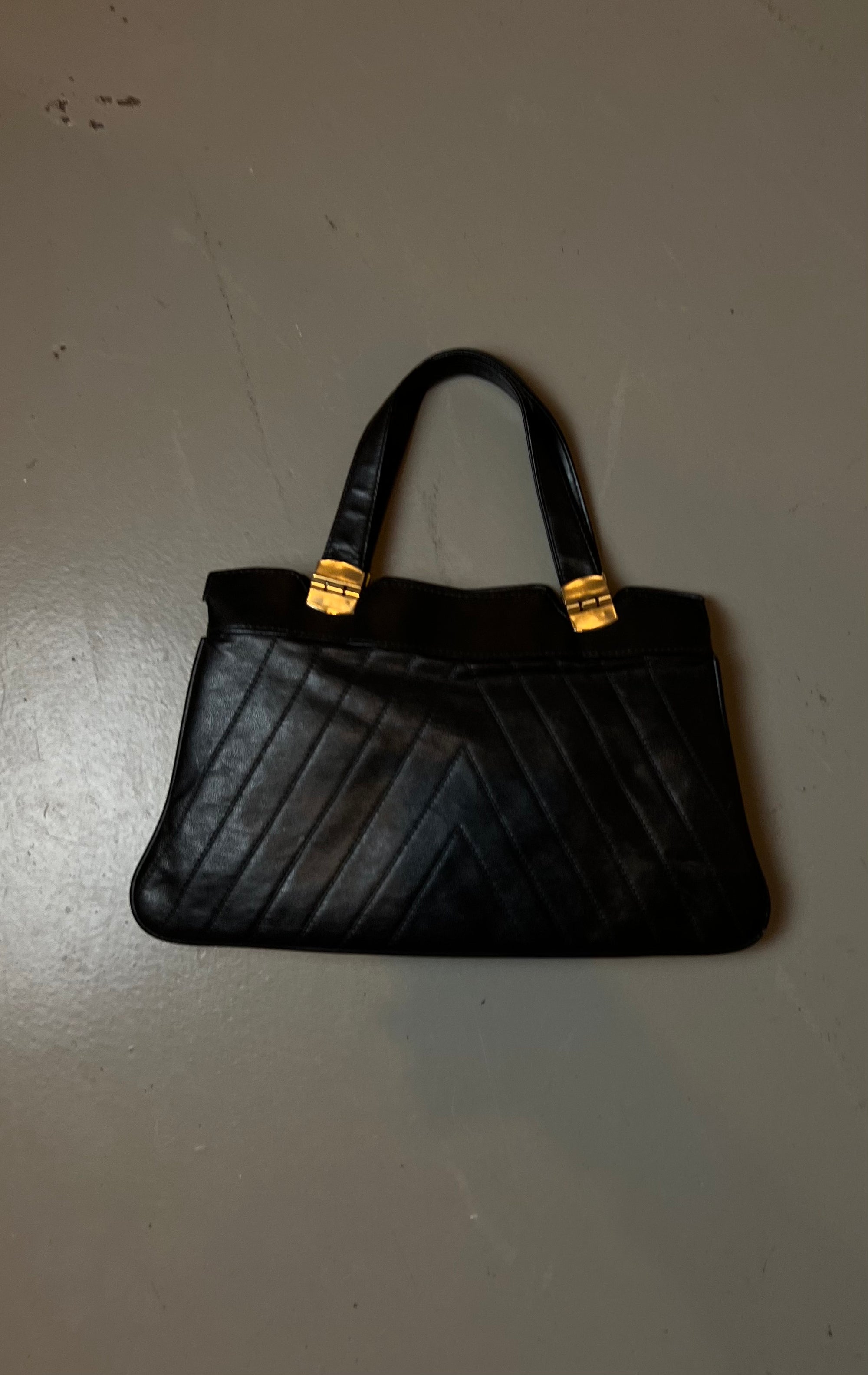 Vintage Classy Black Leather Bag