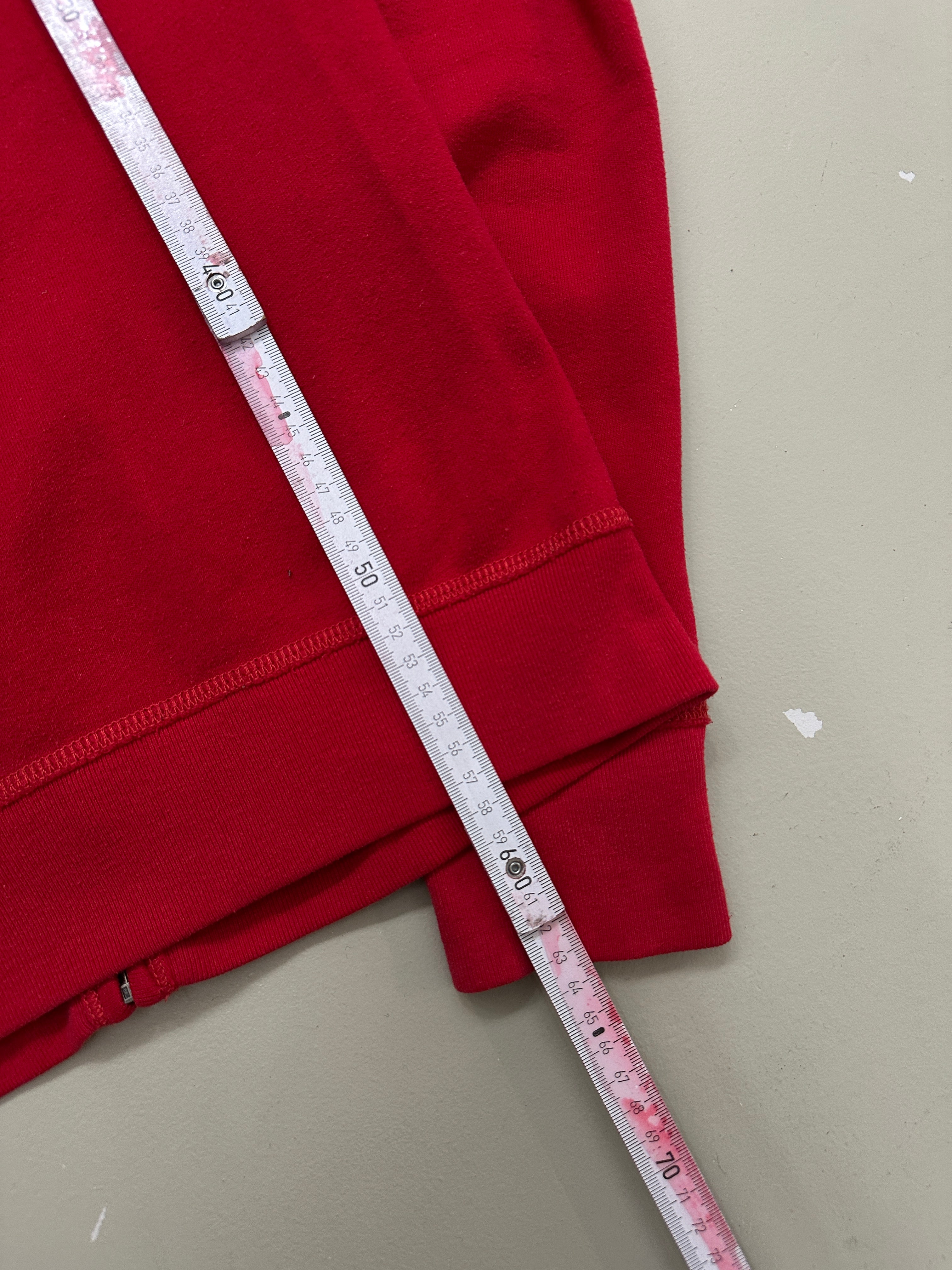 Vintage Hollister Red Hooded Zip Jacket für Damen. Y2K Second Hand 2000s Fashion 