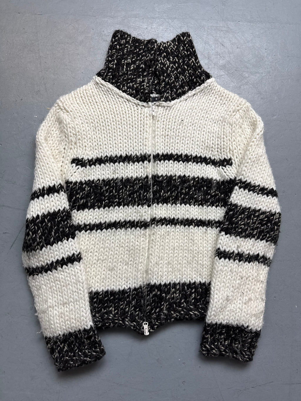 Vintage Denny Rose Striped Wool Zipper für Damen. Y2K Second Hand 2000s Fashion