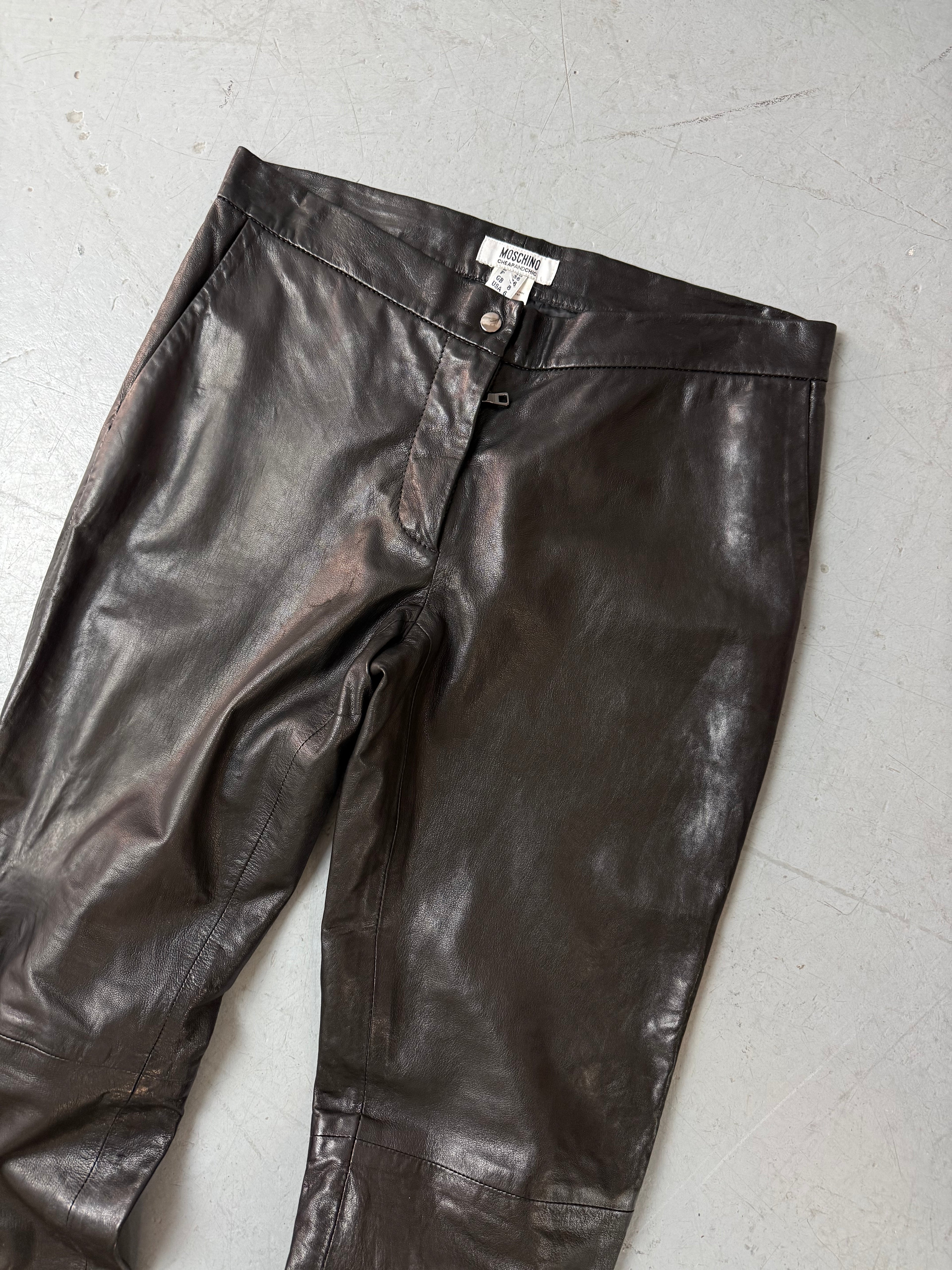 Vintage Moschino Black Leather Pants für Herren. Secondhand Y2K 2000s Fashion