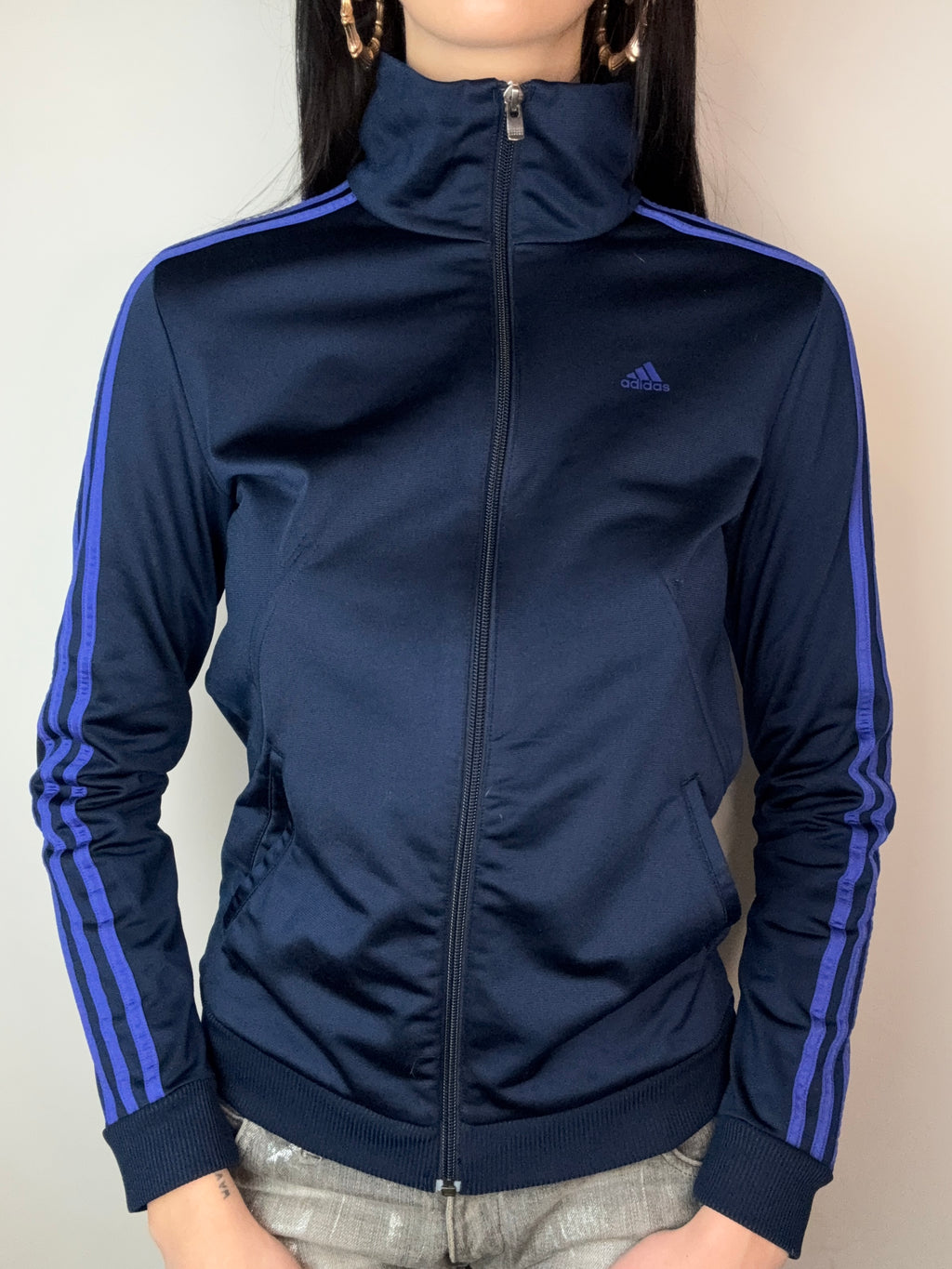 Vintage Adidas Dark Blue/Purple Track Jacket für Damen. Y2K Second Hand 2000s Fashion