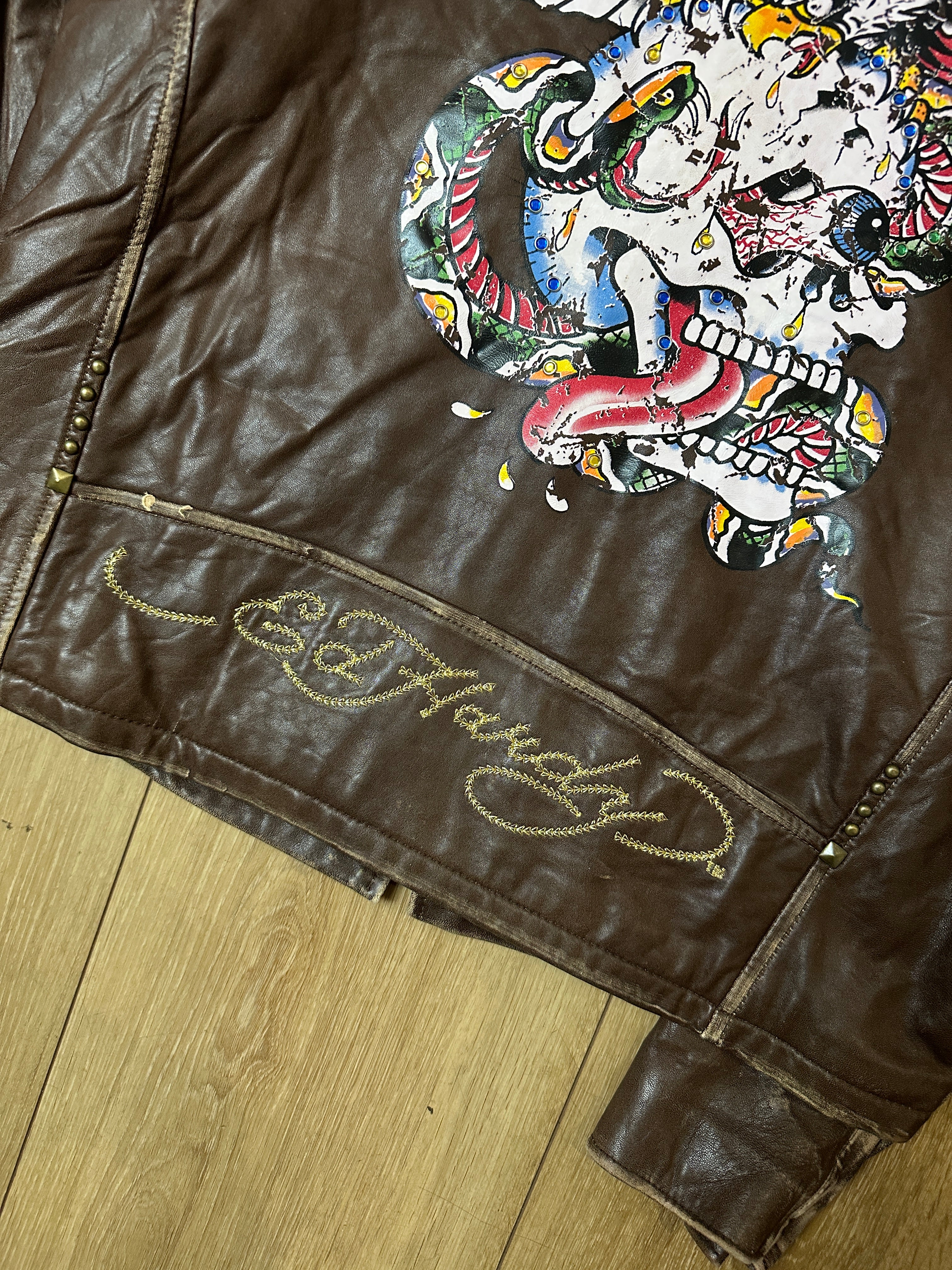 Detailbild Vintage Ed Hardy Brown Leather Jacket von hinten 