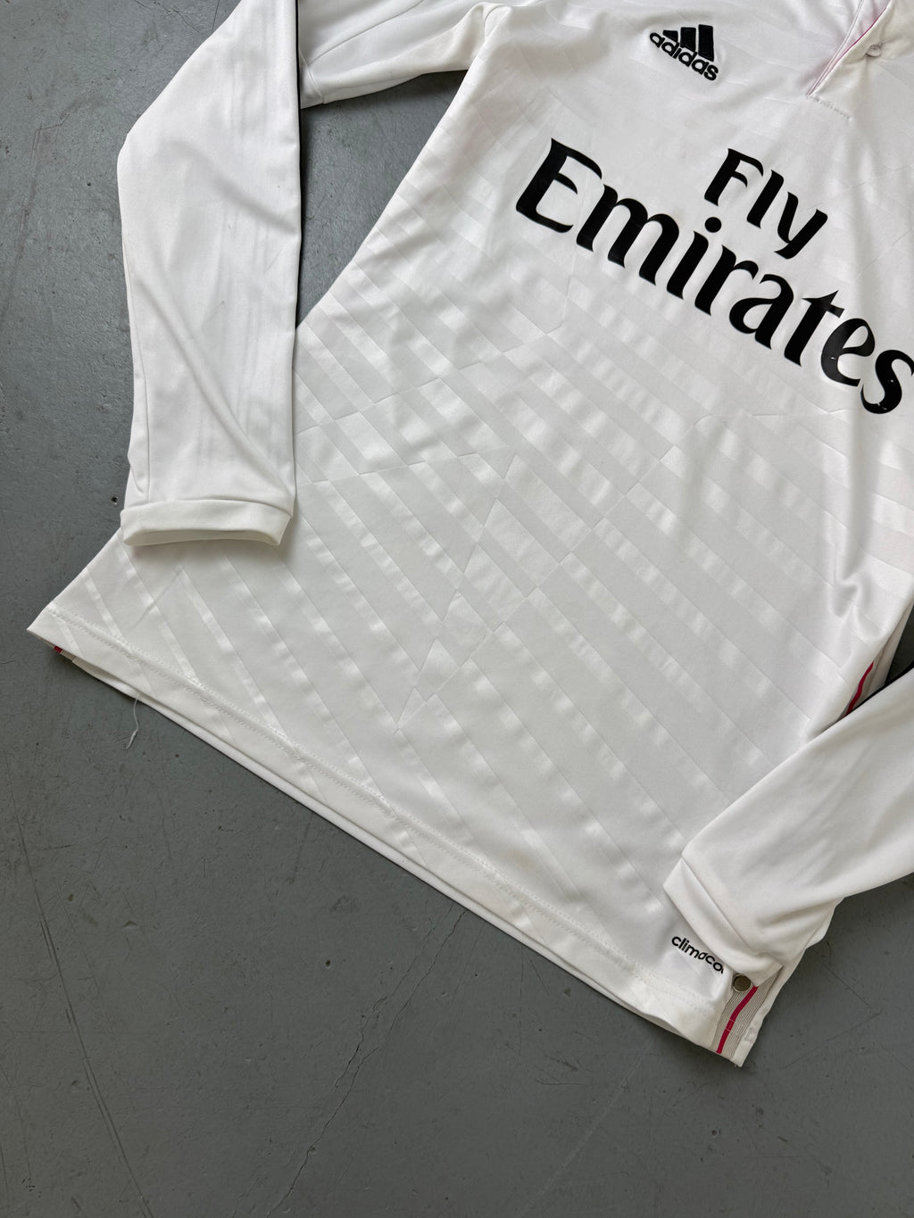 Vintage Adidas Real Madrid 14/15 Home Jersey für Herren. Y2K Second Hand 2000s Fashion