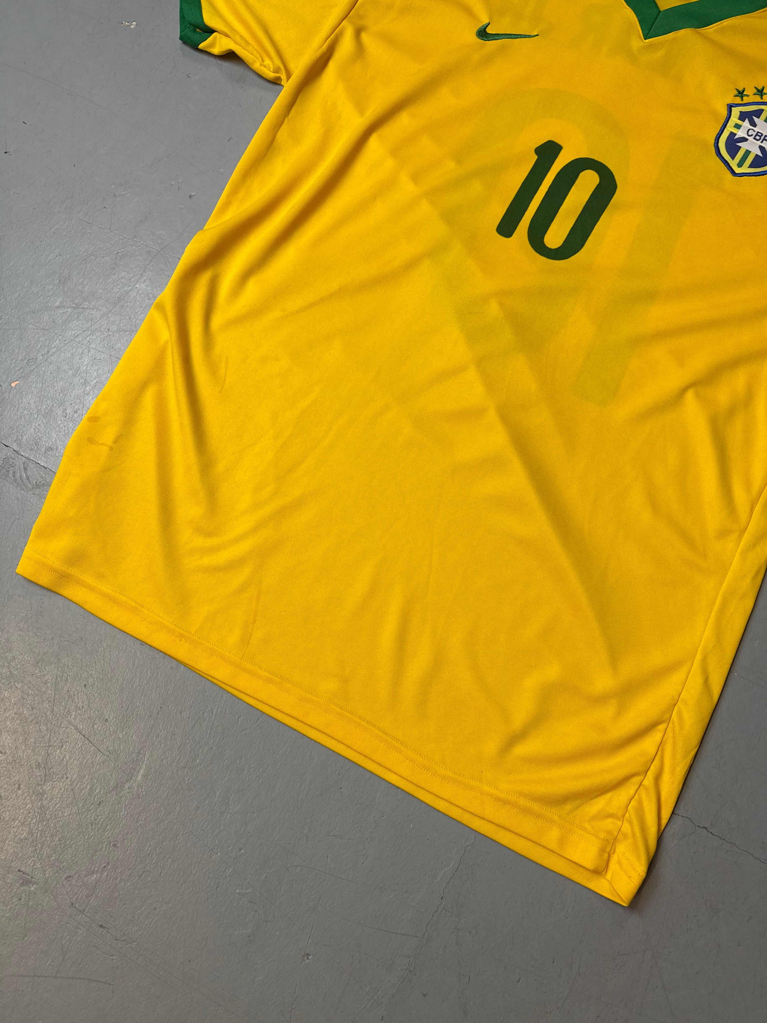 Vintage Nike Brazil 06/08 Home Jersey Neymar Jr L