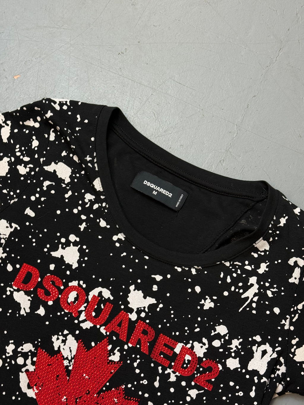 Vintage Dsquared2 Icon T-Shirt für Damen. Y2K Second Hand 2000s Fashion.