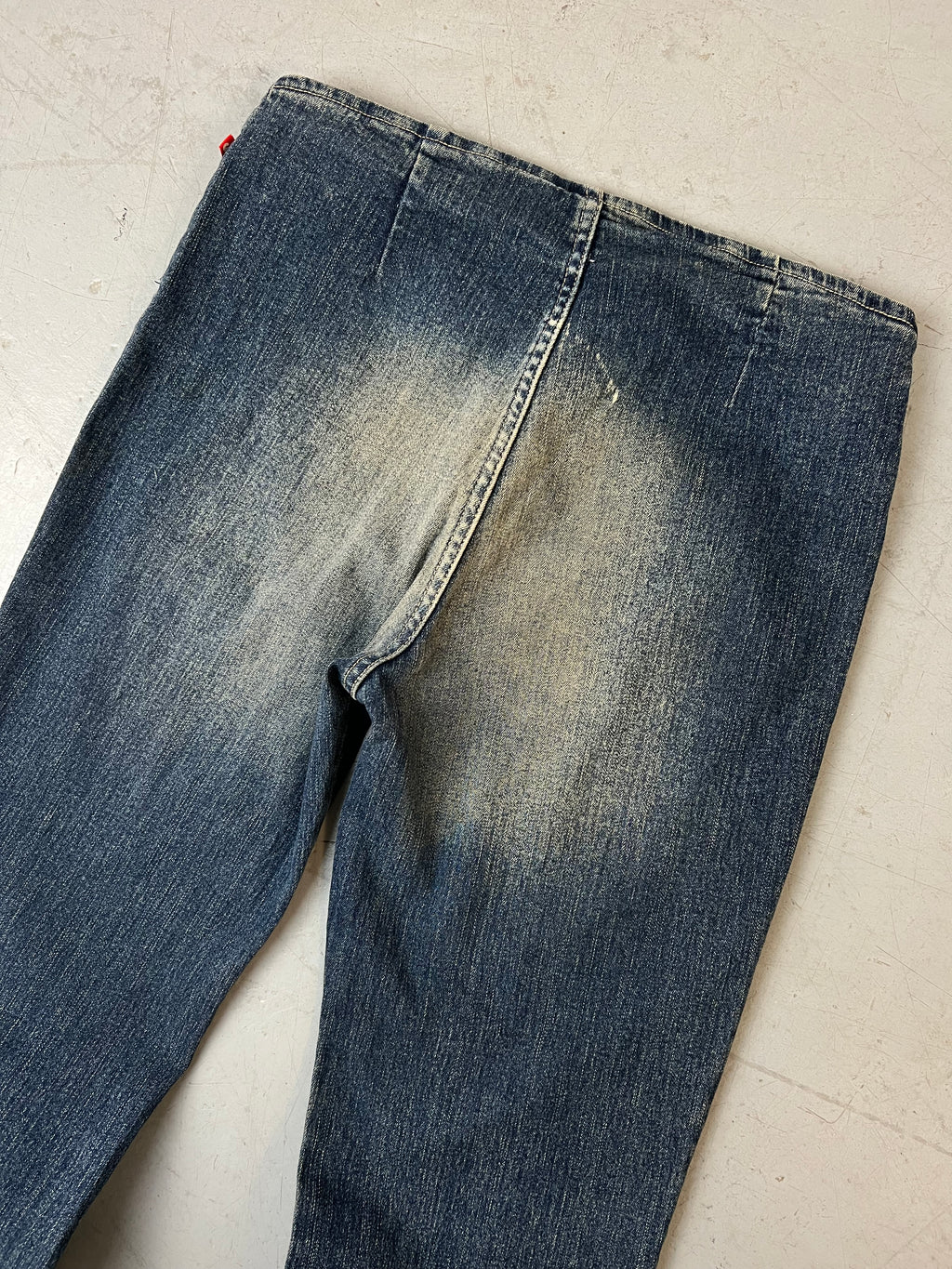 Vintage Mid Waist Bootcut Jeans mit Waschung für Damen. Y2K Second Hand 2000s Fashion