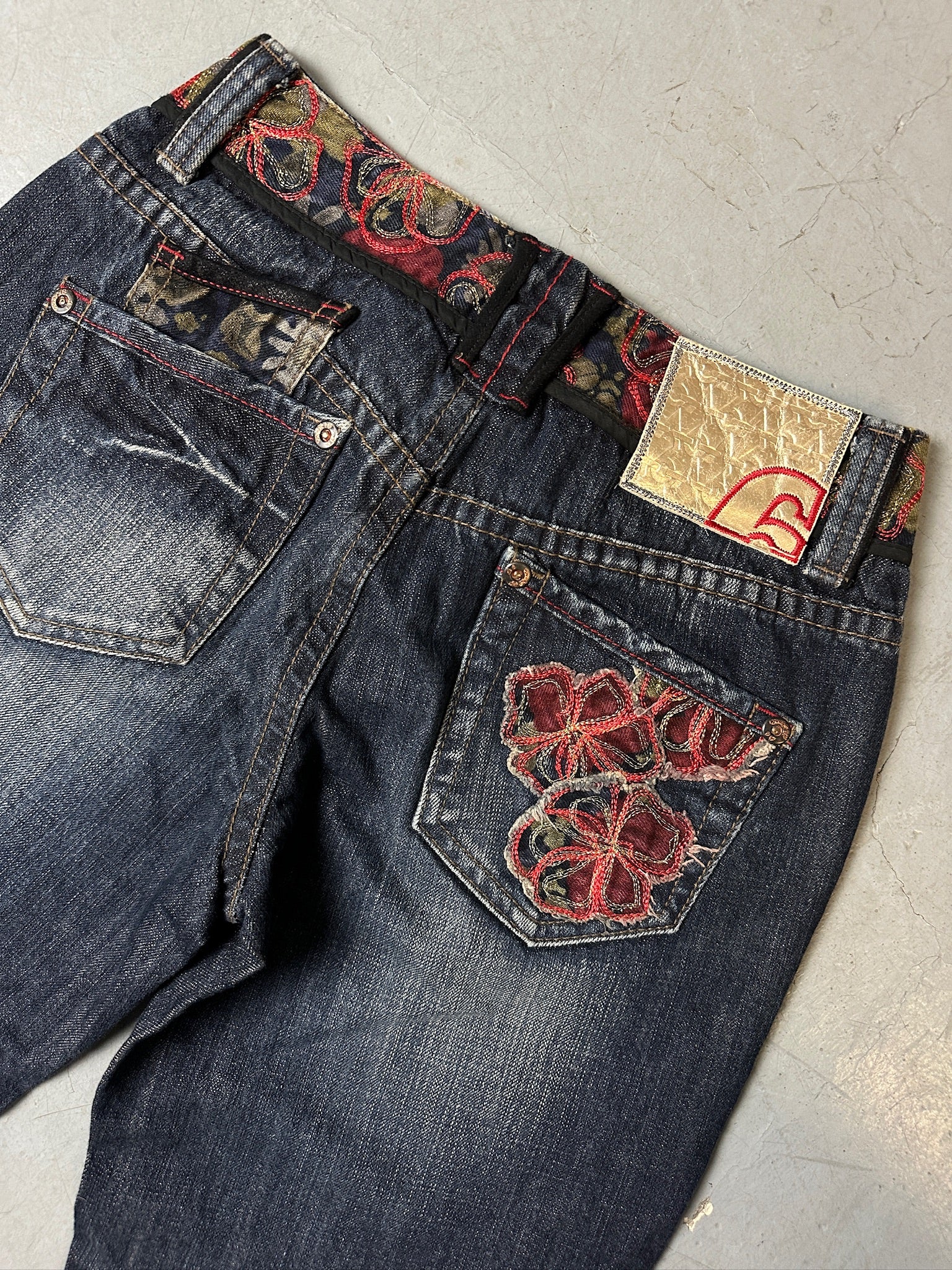 Vintage A6 Stright Leg Jeans with Flower Stitching S