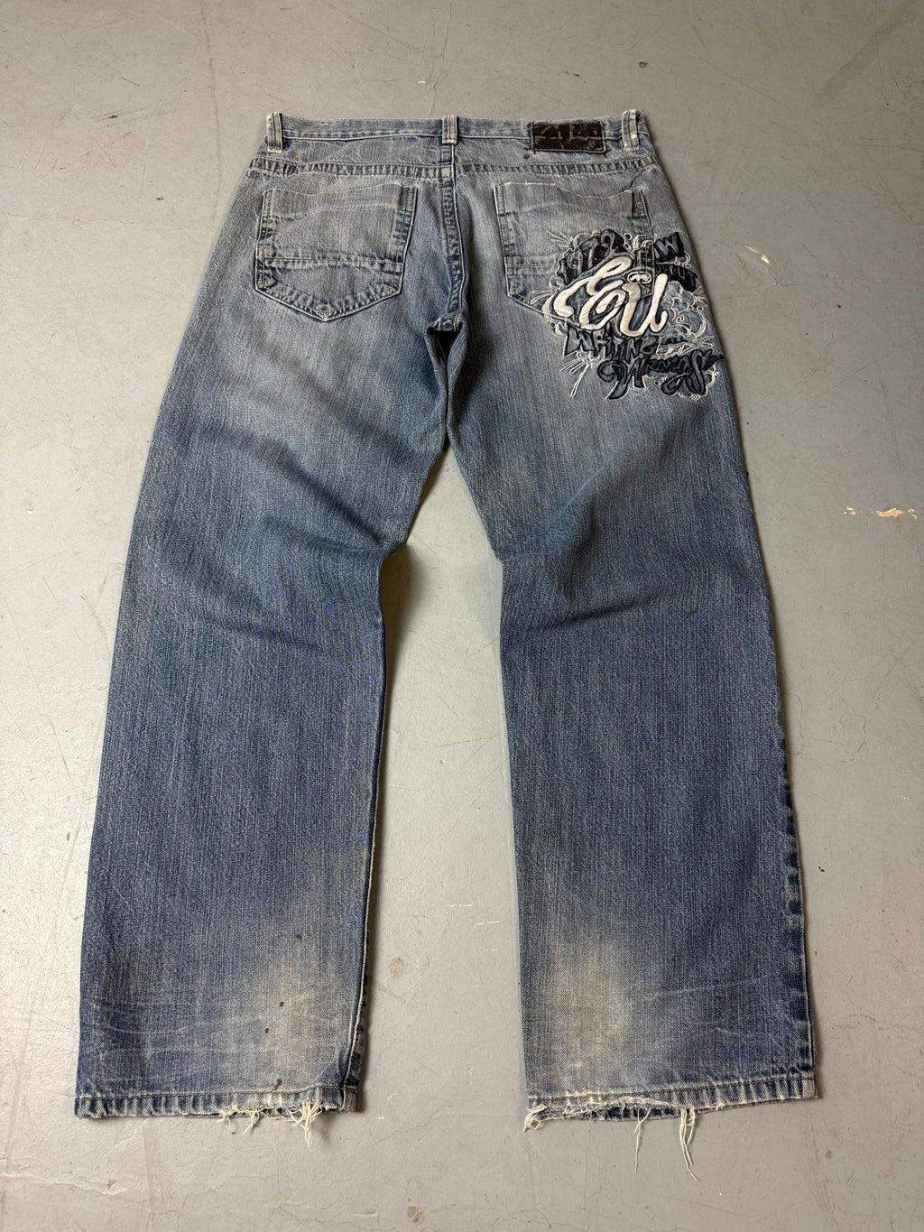 Produktbild von einer Vintage Ecko Unltd. Ripped Baggy Denim von hinten