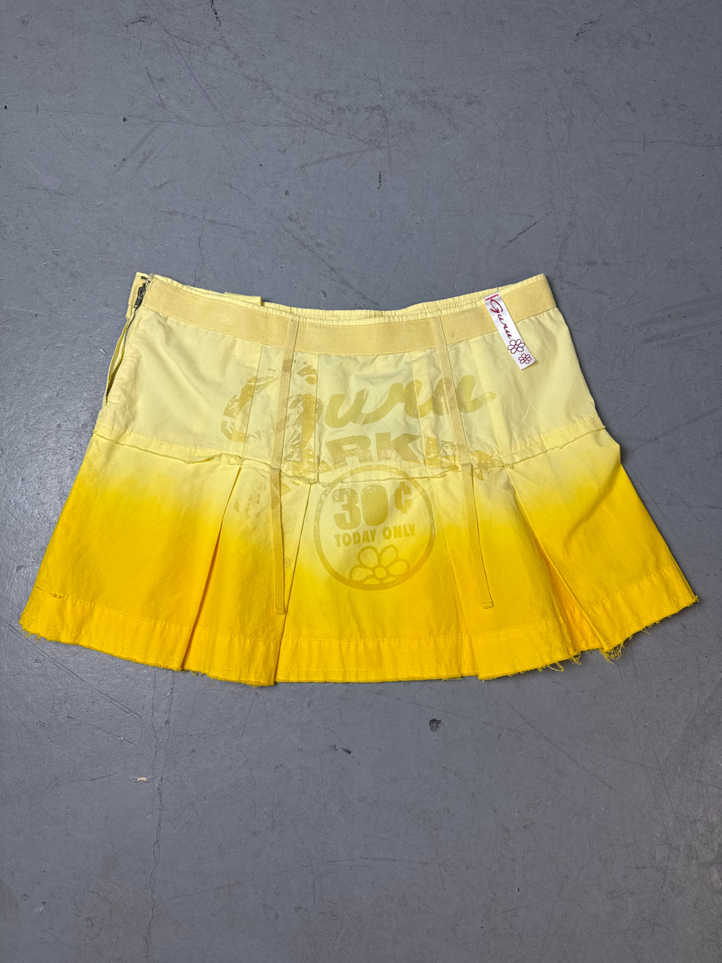 Ein gelber Mini skirt von Guru vintage Y2K 