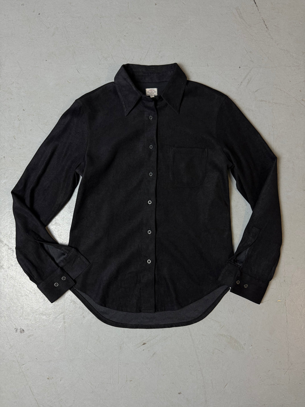 Produktbild von Vintage Armani Jeans Black Button Up Shirt von vorne