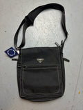Produktbild Vintage Black Prada Messenger Bag von vorne 