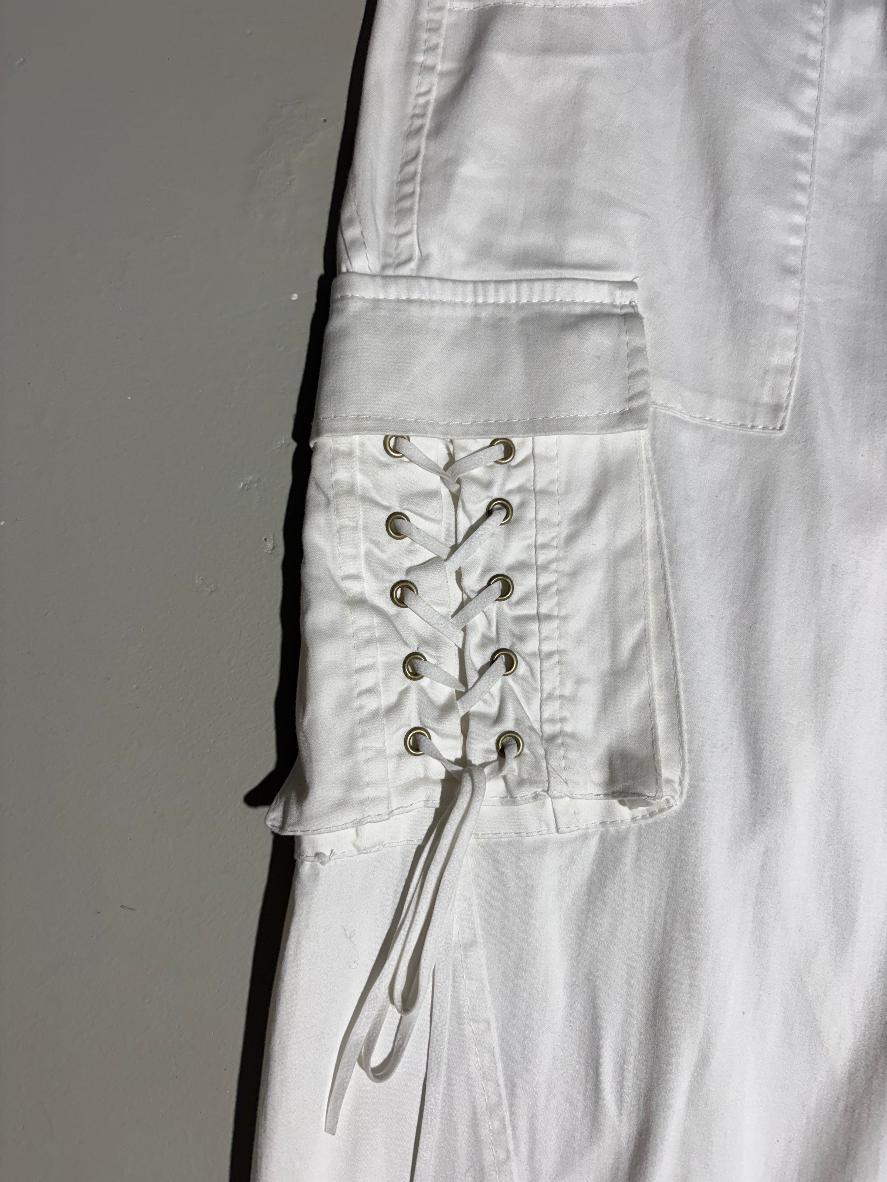 Vintage White Capri Cargo Pants S/M