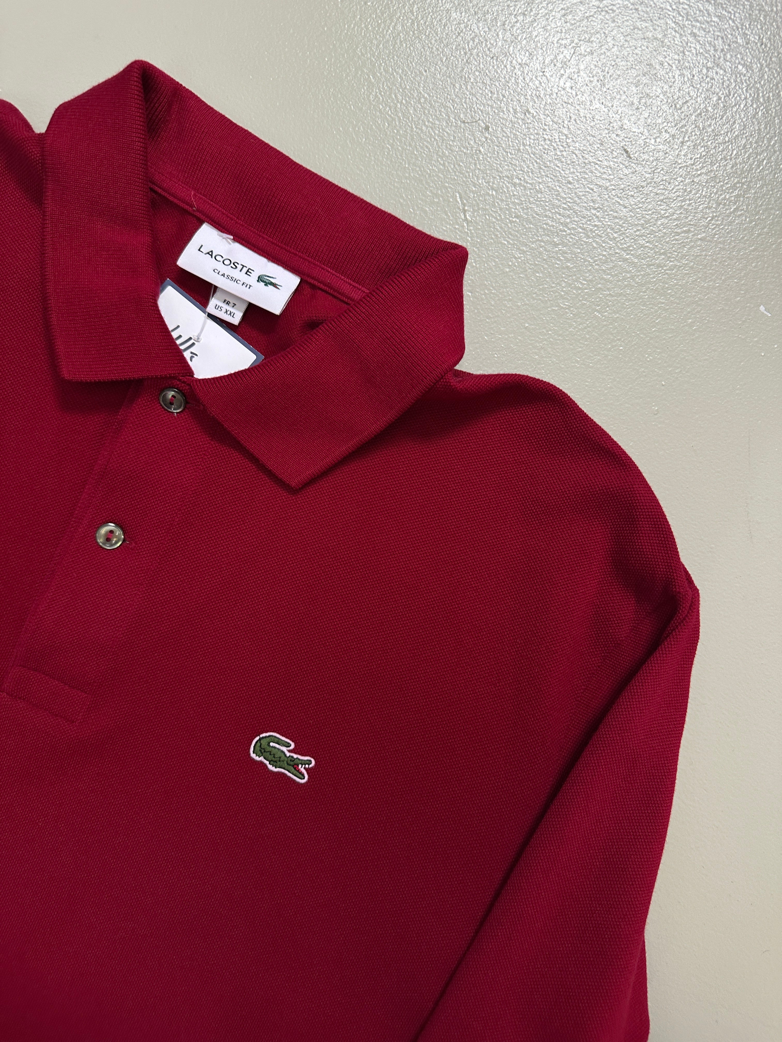 Vintage Burgundy Lacoste Polo Longsleeve für Herren. Y2K Second Hand 2000s Fashion 