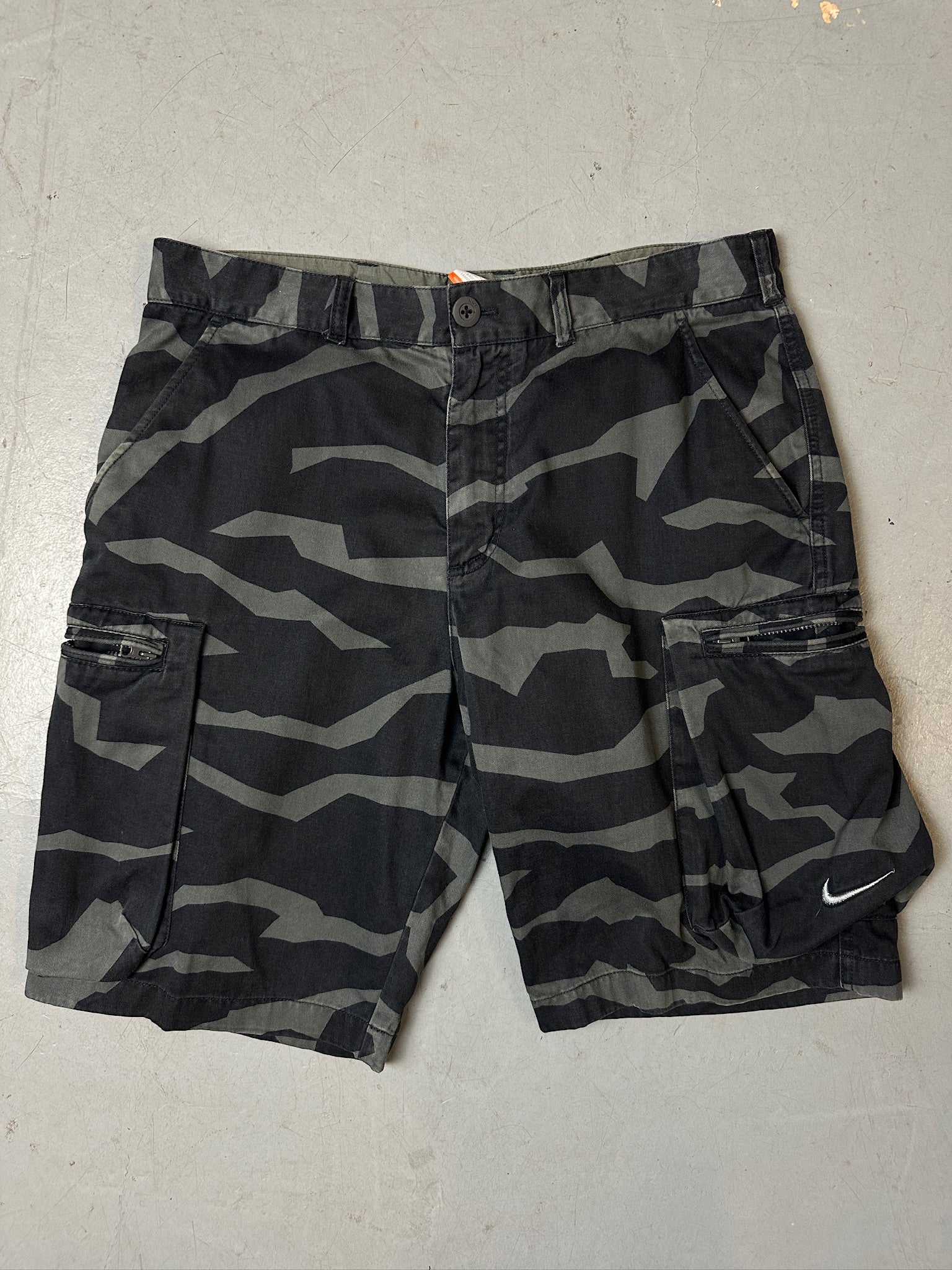 Vintage Nike Camouflage Cargo Shorts M