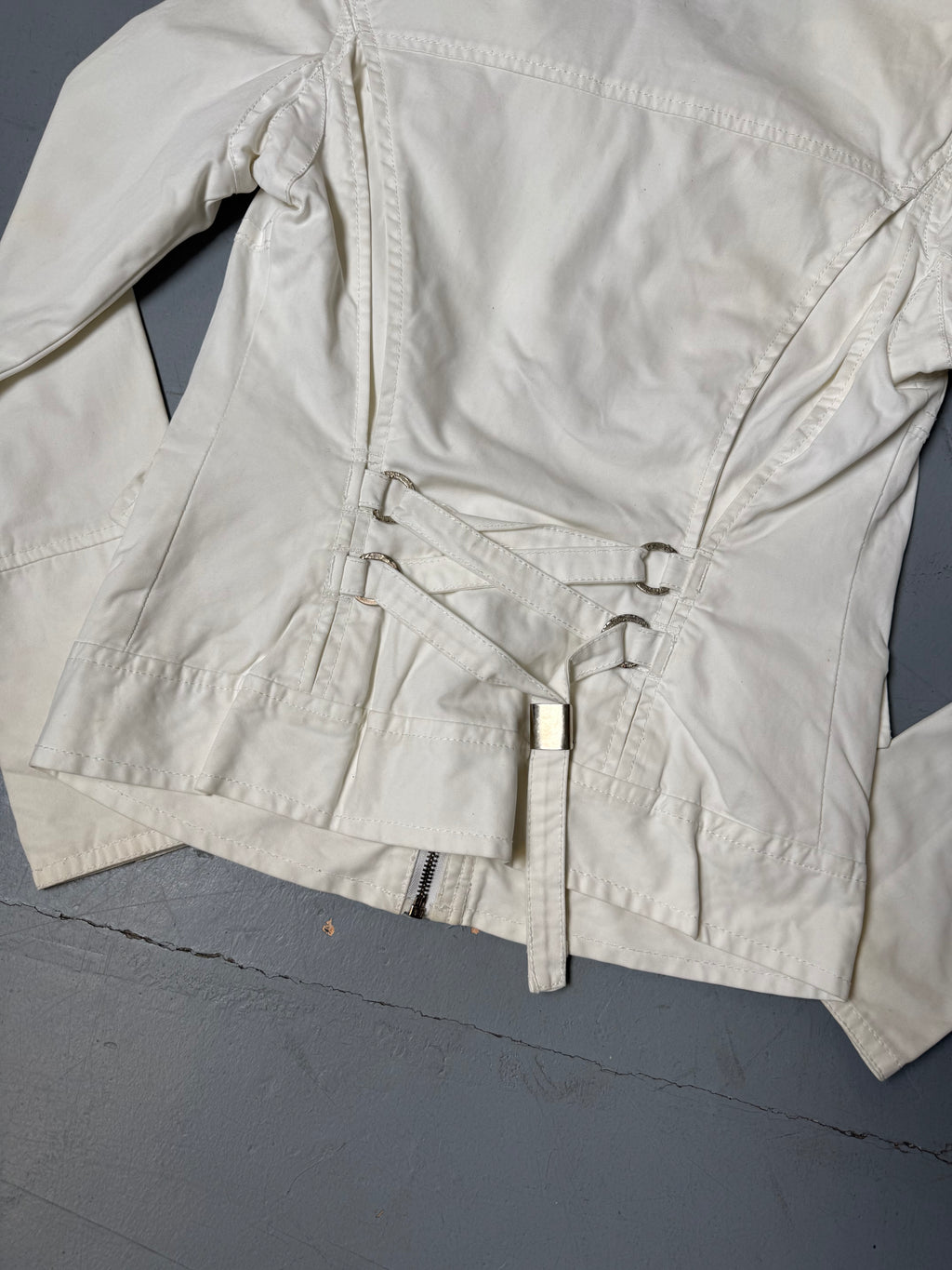 Vintage Miss Sixty White Jacket für Damen. Y2K Secondhand 2000s Fashion.