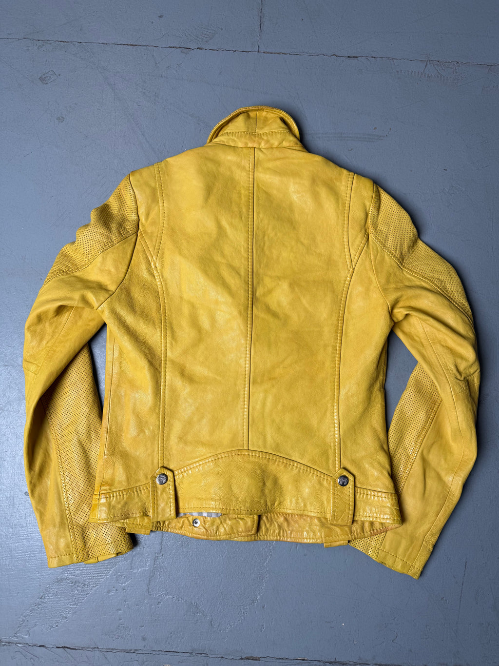 Vintage Gipsy Yellow Leather Jacket für Damen. Y2K Secondhand 2000s Fashion.