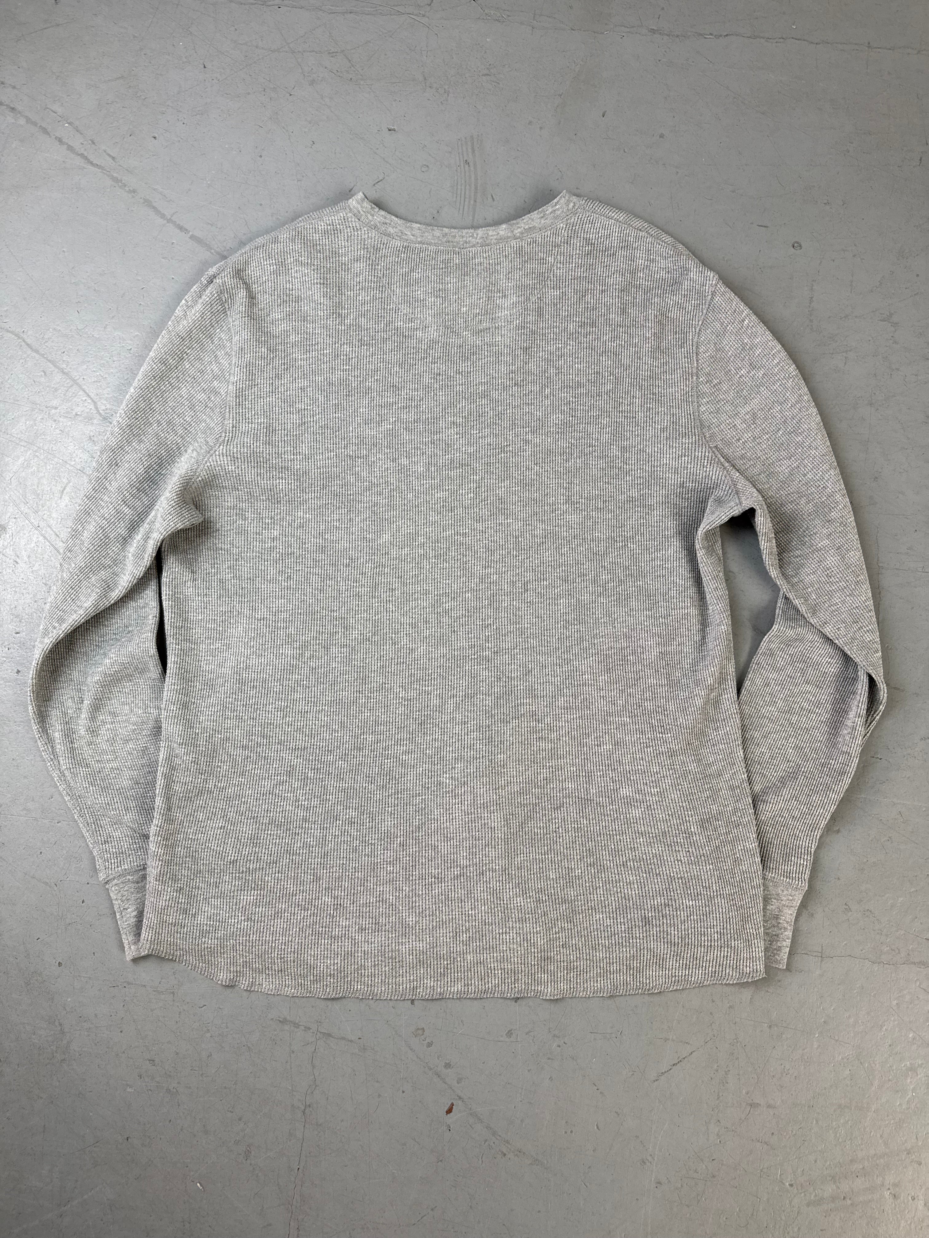 Vintage GAP Grey Longsleeve für Herren. Y2K 2000s Fashion.