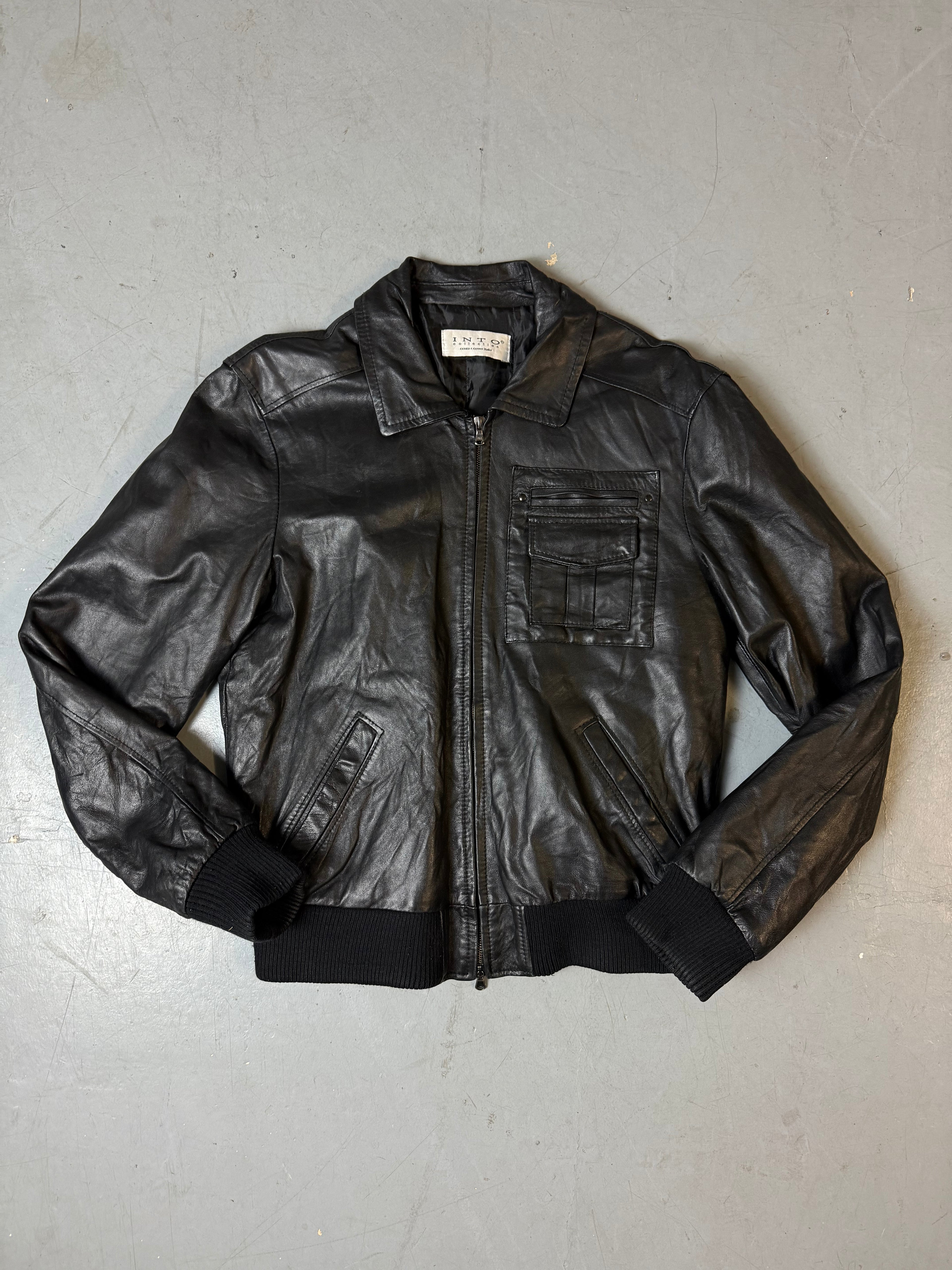 Produktbild von Vintage Into Italian Black Leather Jacket von Vorne