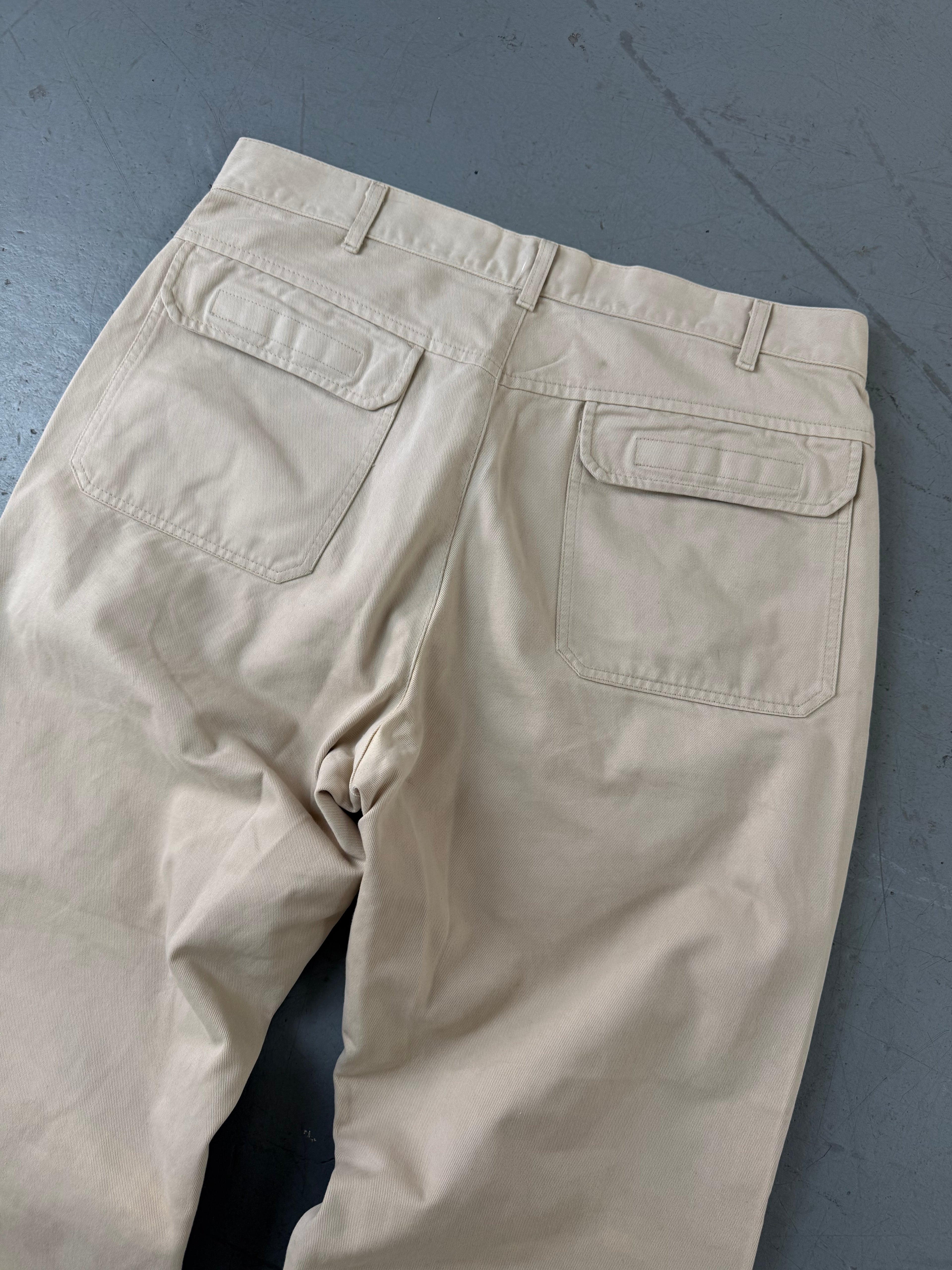 Vintage Armani Jeans Beige Straight Leg Pants für Herren. Y2K Second Hand 2000s Fashion