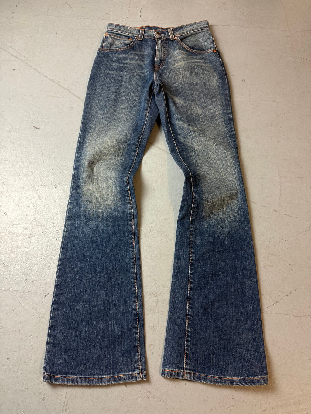 Vintage Levi’s 525 Mid Waist Bootcut Jeans für Damen. Y2K Second Hand 2000s Fashion