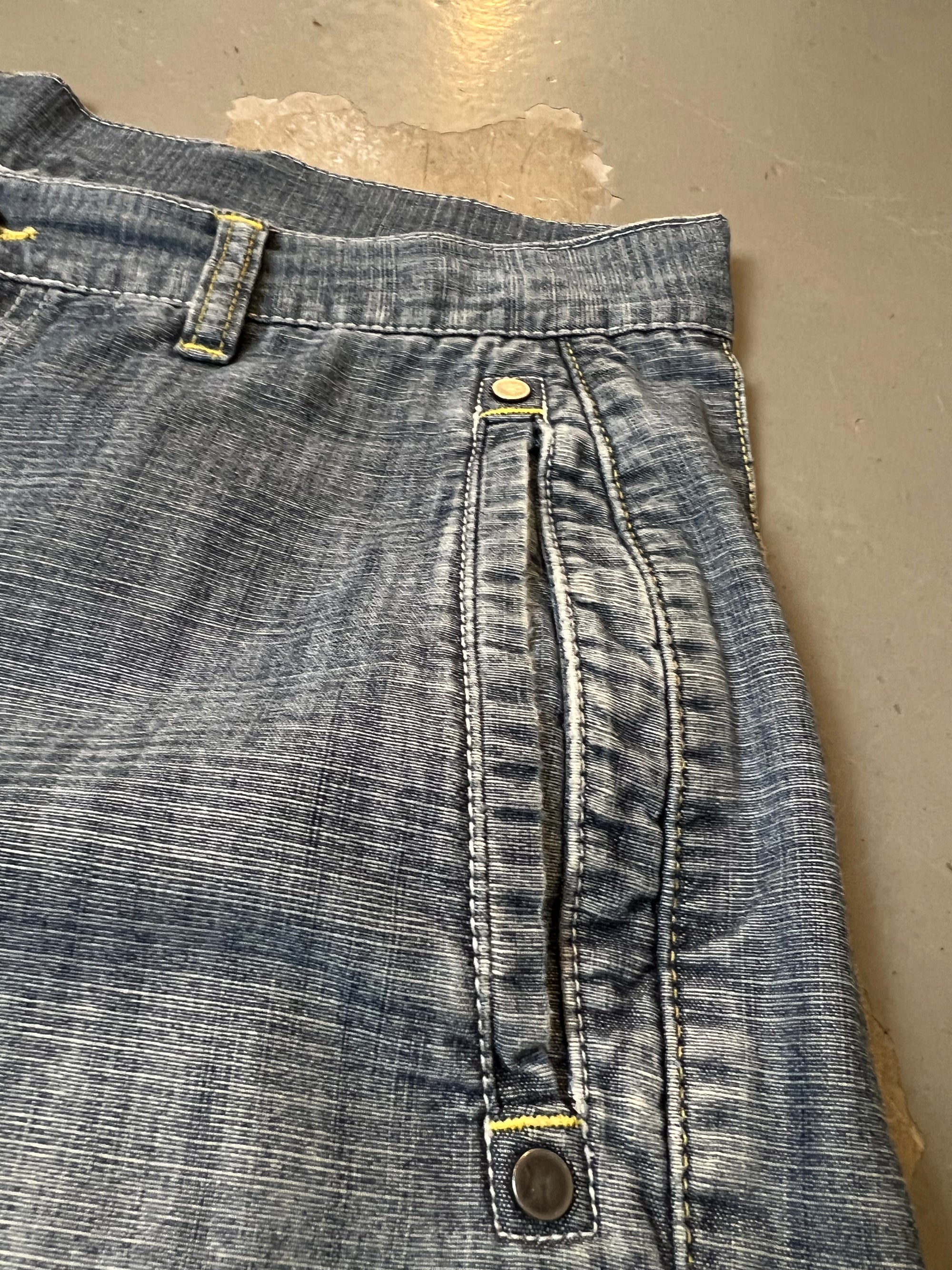 Vintage Light Washed Marlboro Jorts M/L