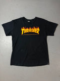 Vintage Thrasher Black Skating T-Shirt für Herren. Secondhand Y2K 2000s Fashion