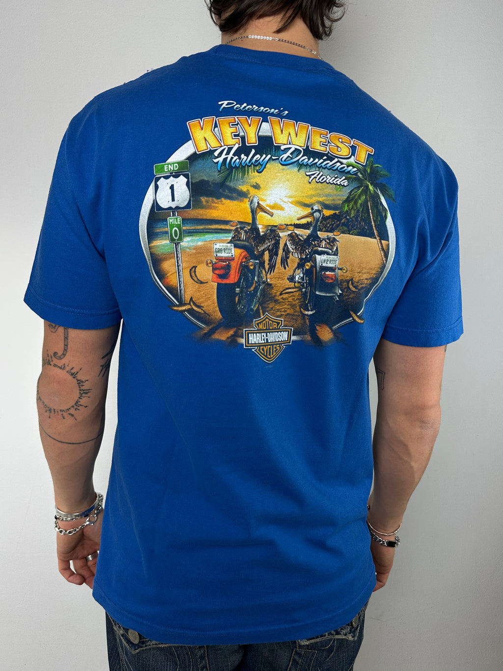 
Vintage Harley Davidson Printed T-Shirt for men’s. Y2K Second Hand 2000s Fashion 