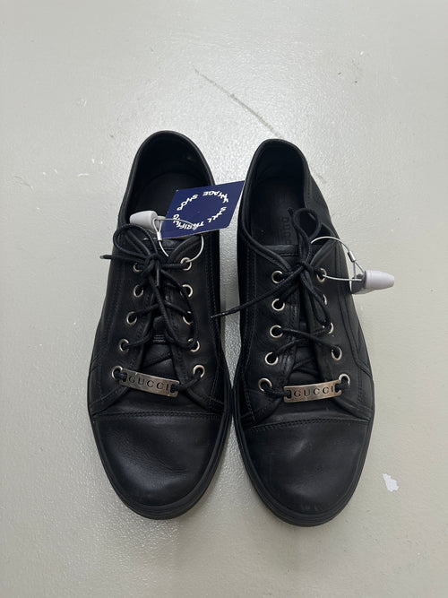 Vintage Gucci Black Leather Shoes für Damen.Y2K Second Hand 2000s Fashion 