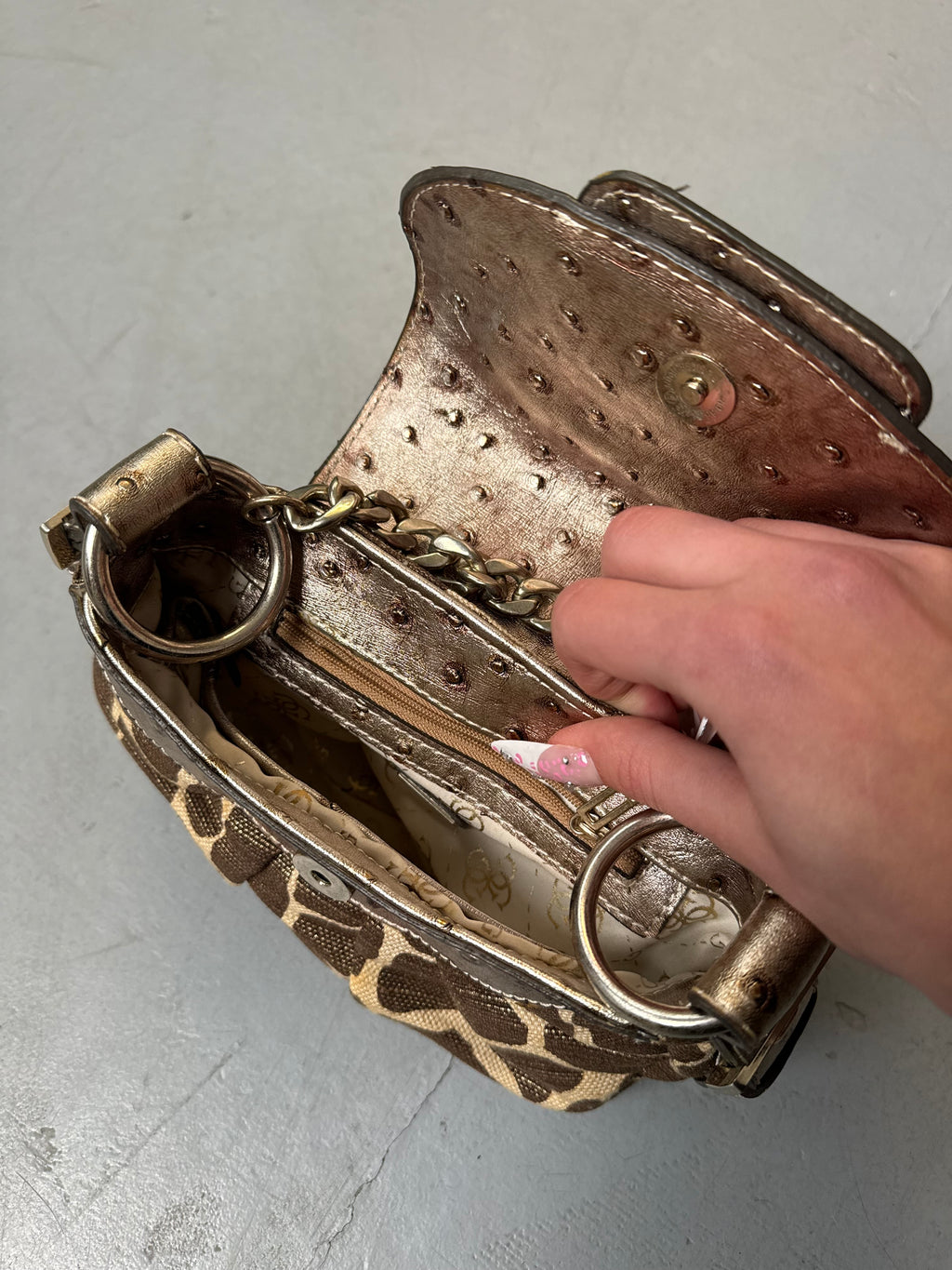 Vintage Guess Giraffe Print Mini Bag for girls Y2K Second Hand 2000s Fashion 