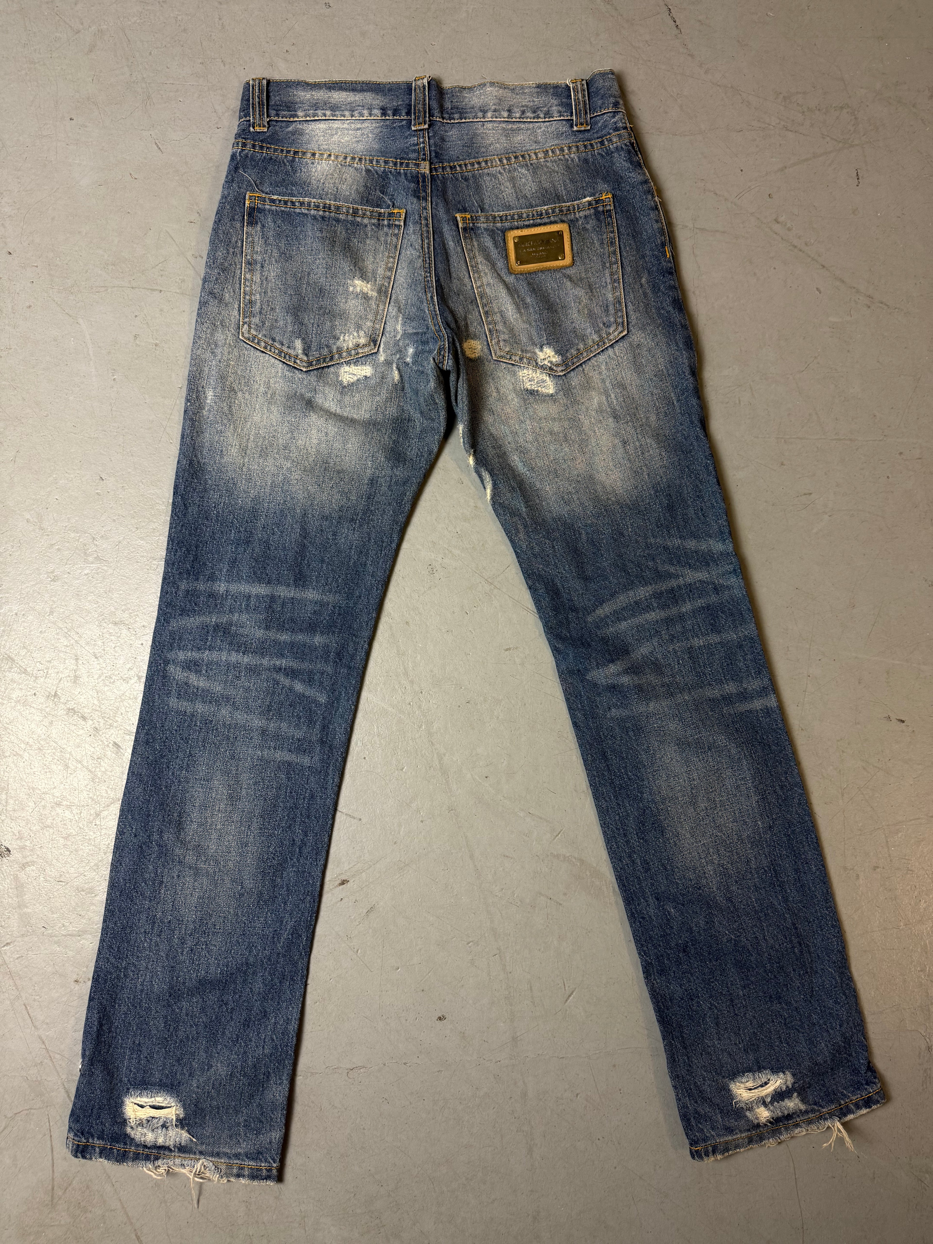 Produktbild von Vintage Dolce&Gabbana Ripped Straight Leg Jeans von hinten