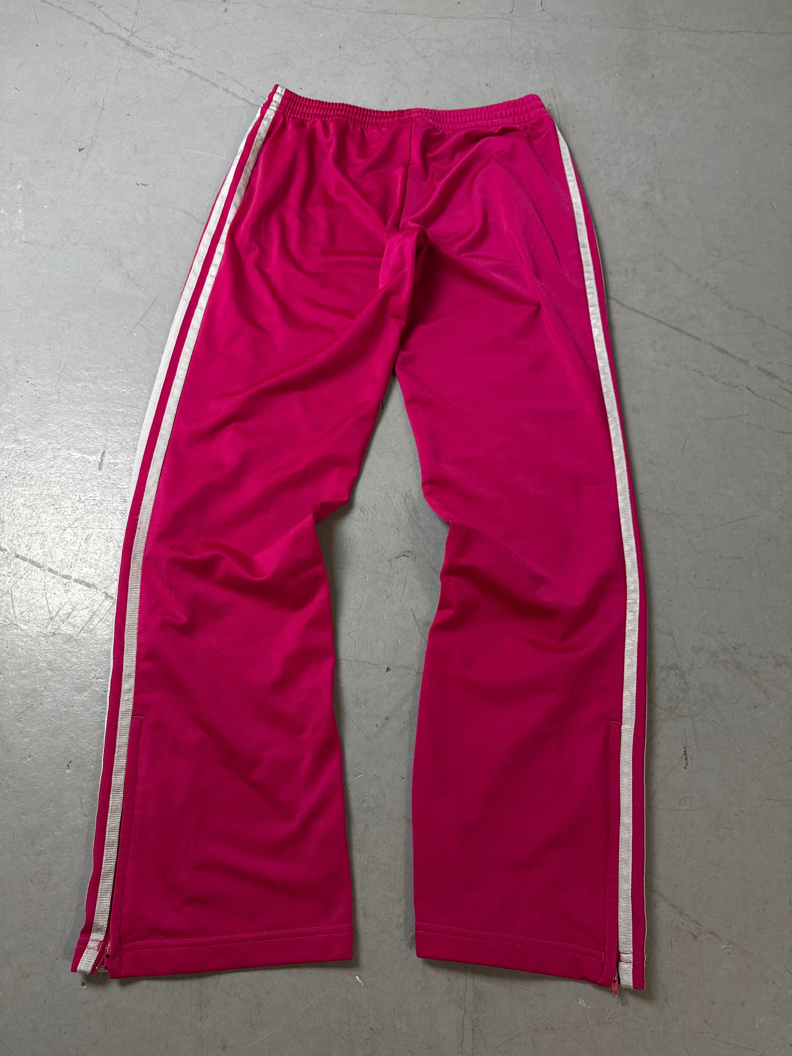 Produktbild von Vintage Adidas Pink Y2K Track Pants von hinten
