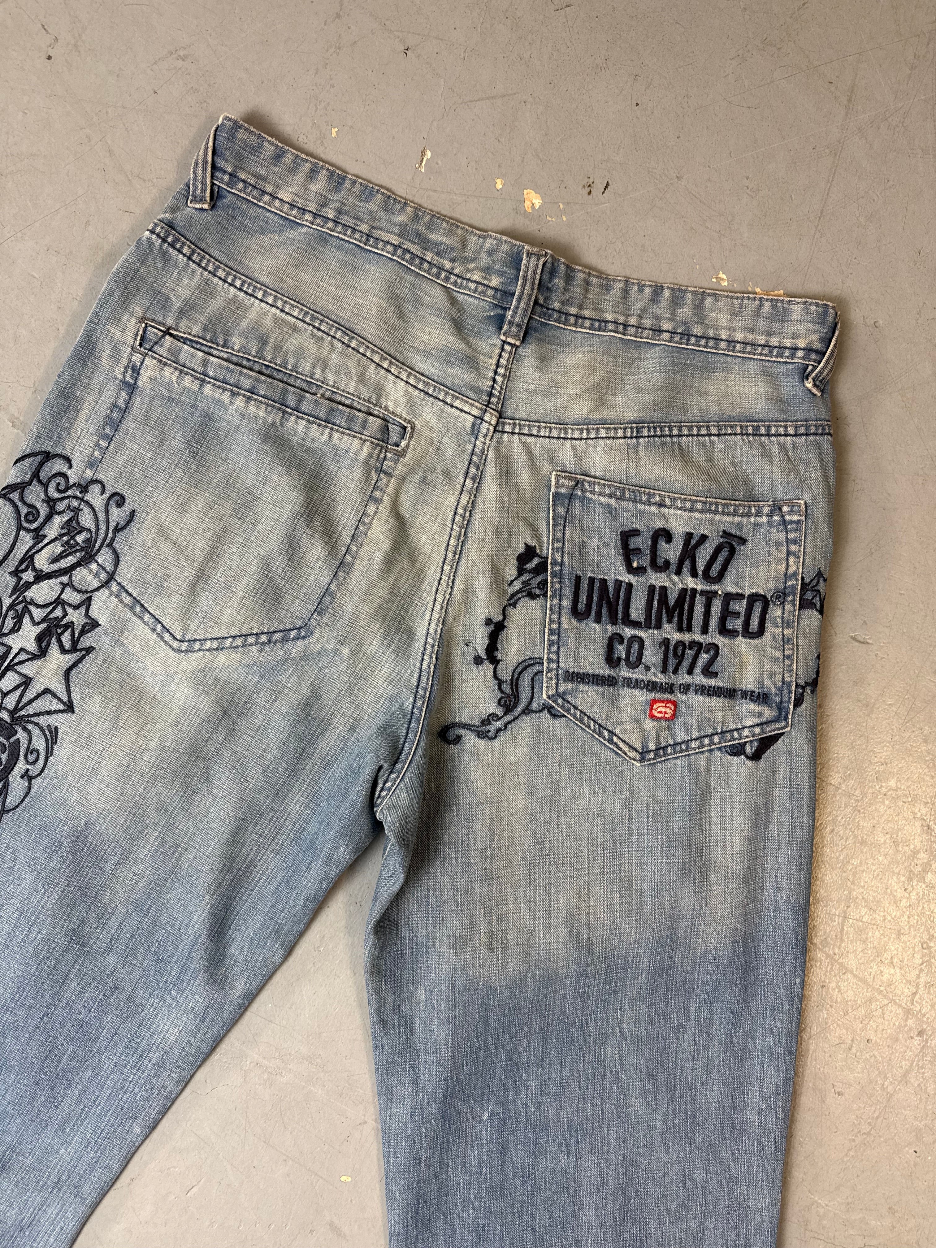 Detailliertes Produktbild von Vintage Ecko Unltd. Crazy Stitched Baggy Denim XL von hinten