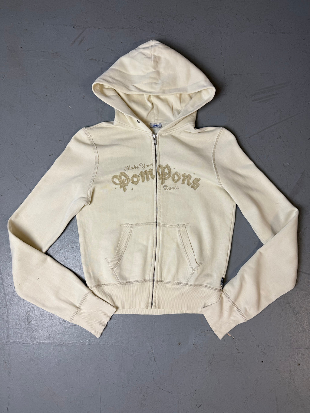 Cream Zip Up Hoodie von Onyx in Größe S mit Print vorne 
